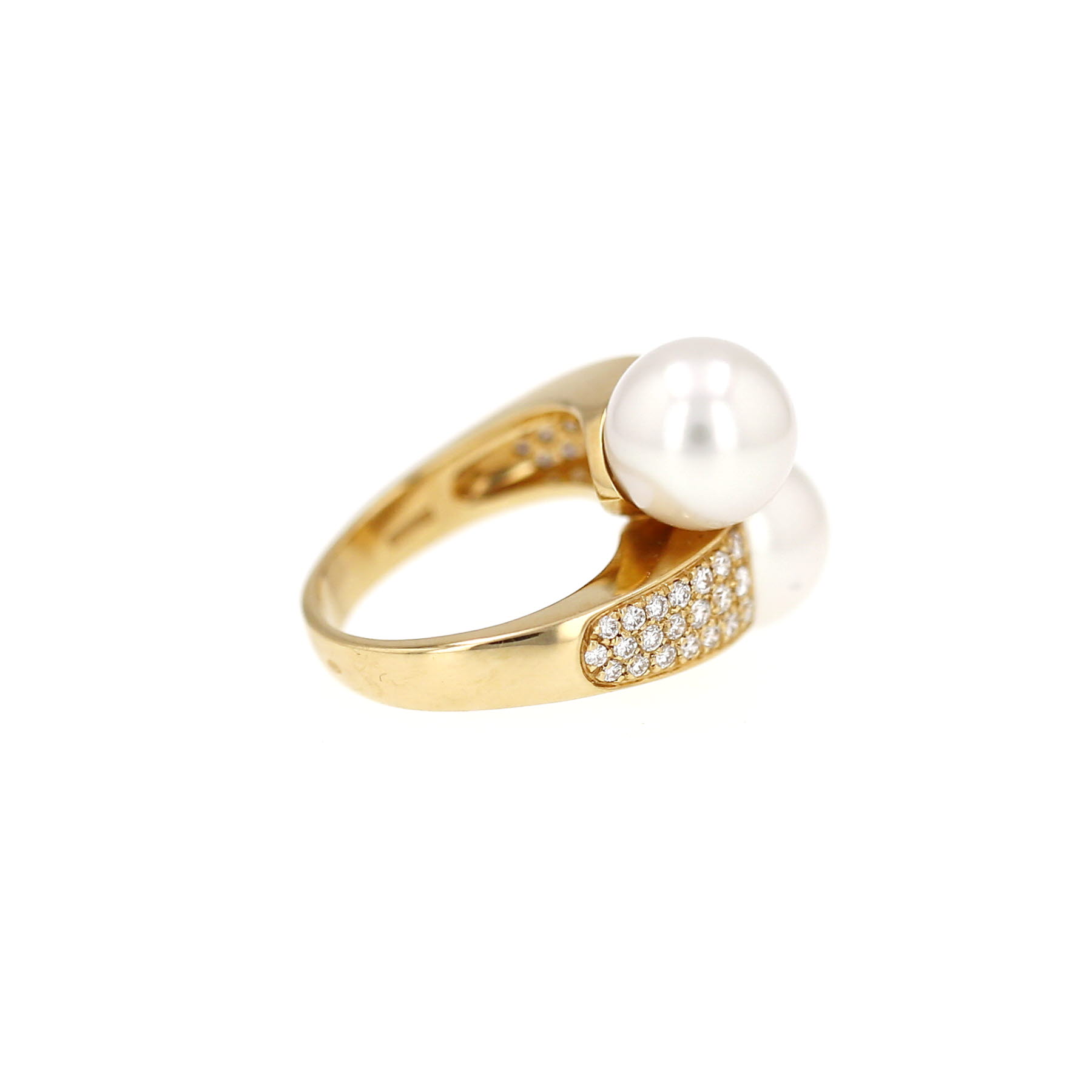 Boucheron Ondine ring in yellow gold, diamonds and cultured pearls