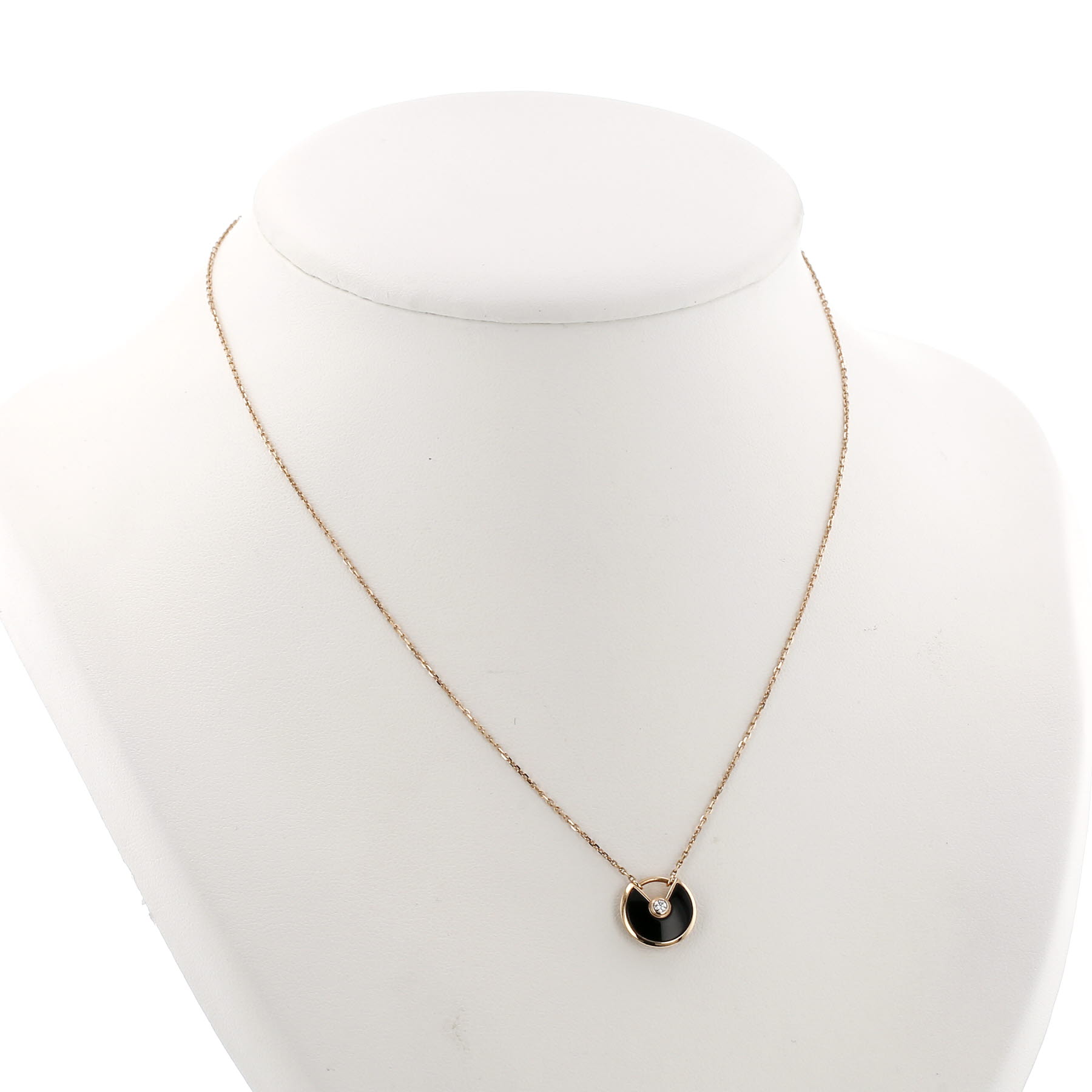Collier Cartier Amulette taille XS en or rose, diamant et onyx