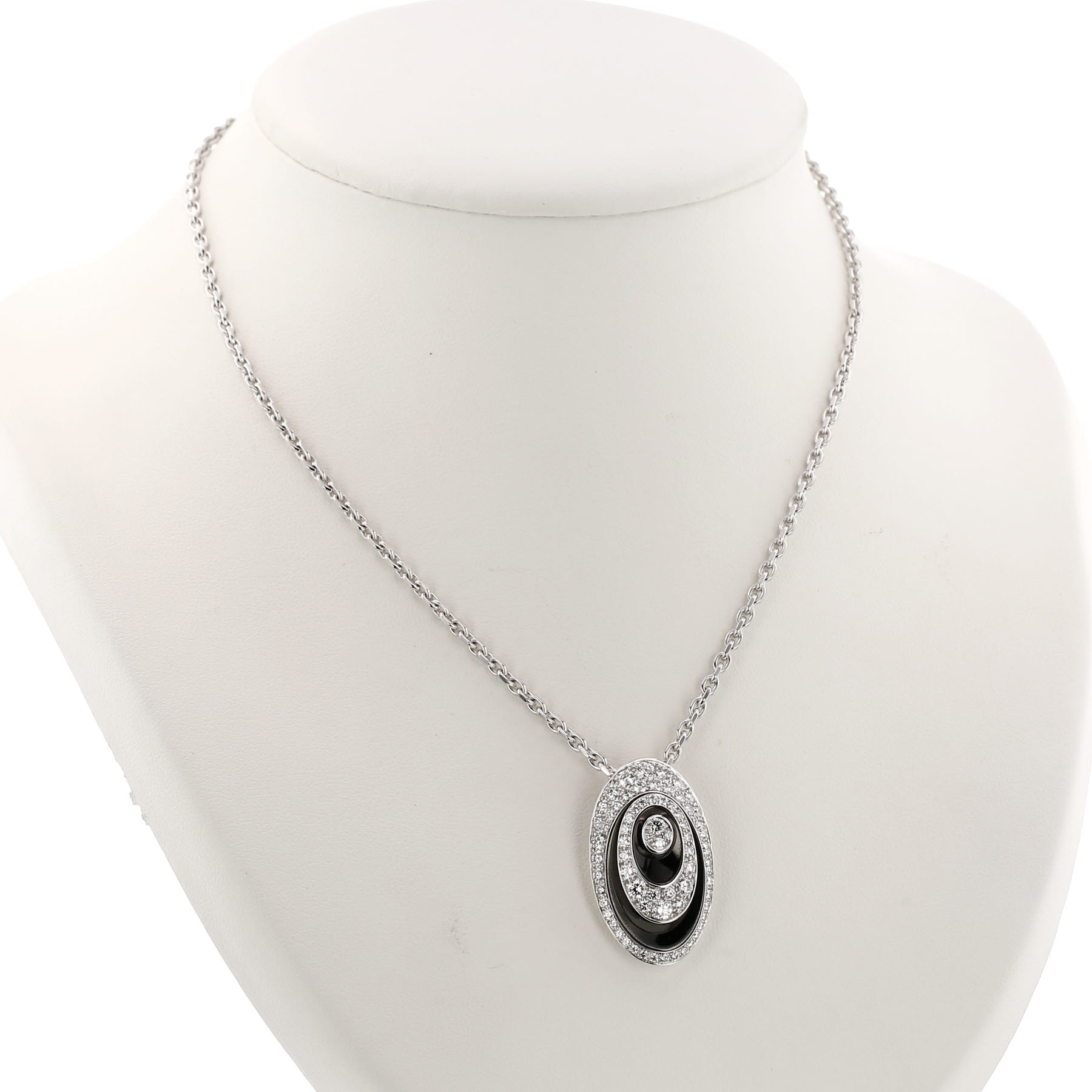 Cartier Hypnose necklace in white gold, ceramic and diamonds