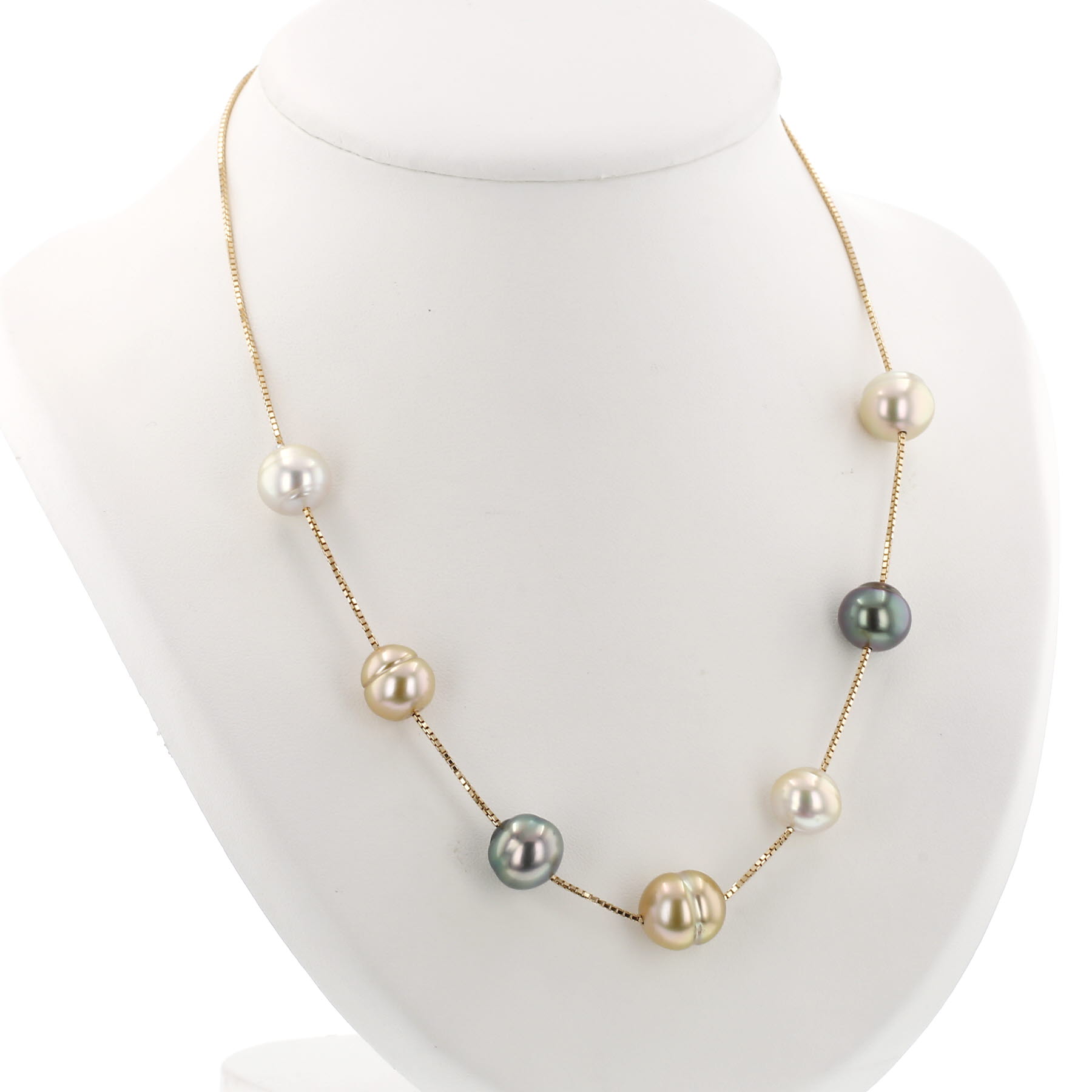 Collier Tasaki en or jaune et perles de culture