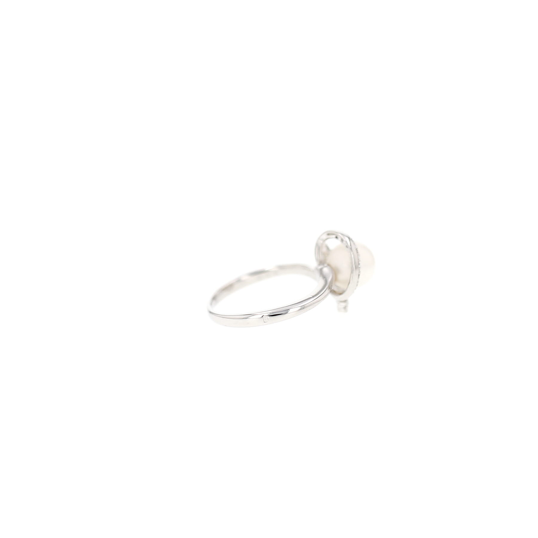 Bague Tasaki  en platine, perle de culture et diamants