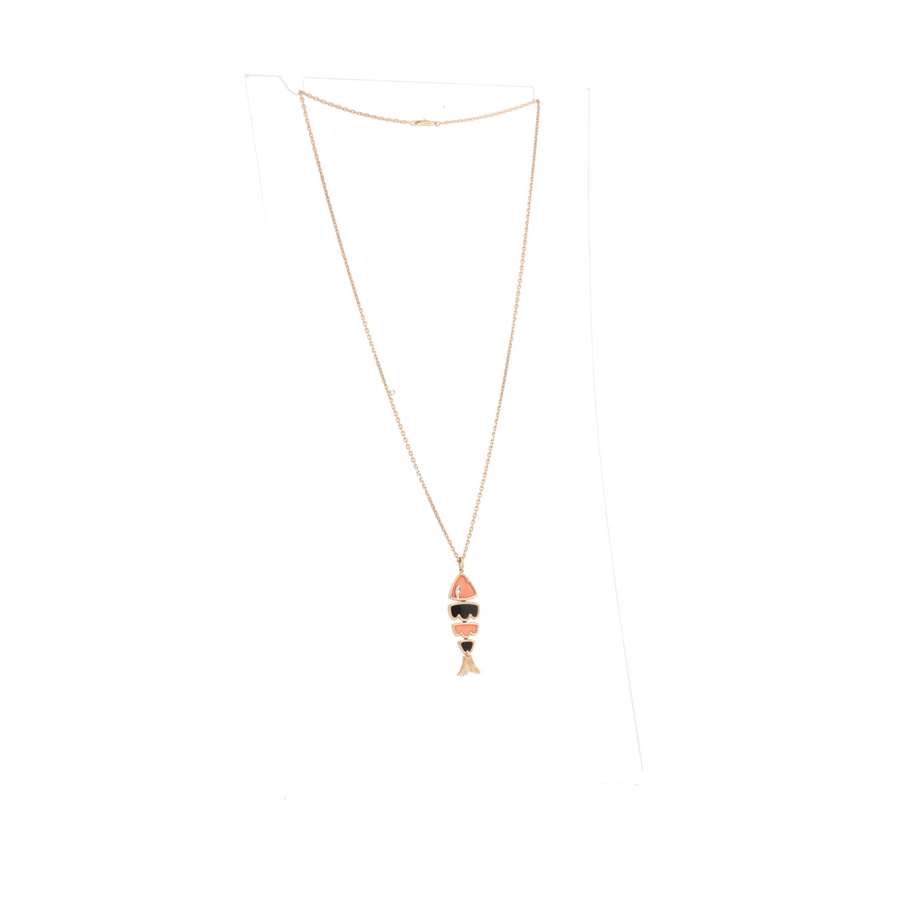 Van Cleef & Arpels pendant in yellow gold, onyx and Corail