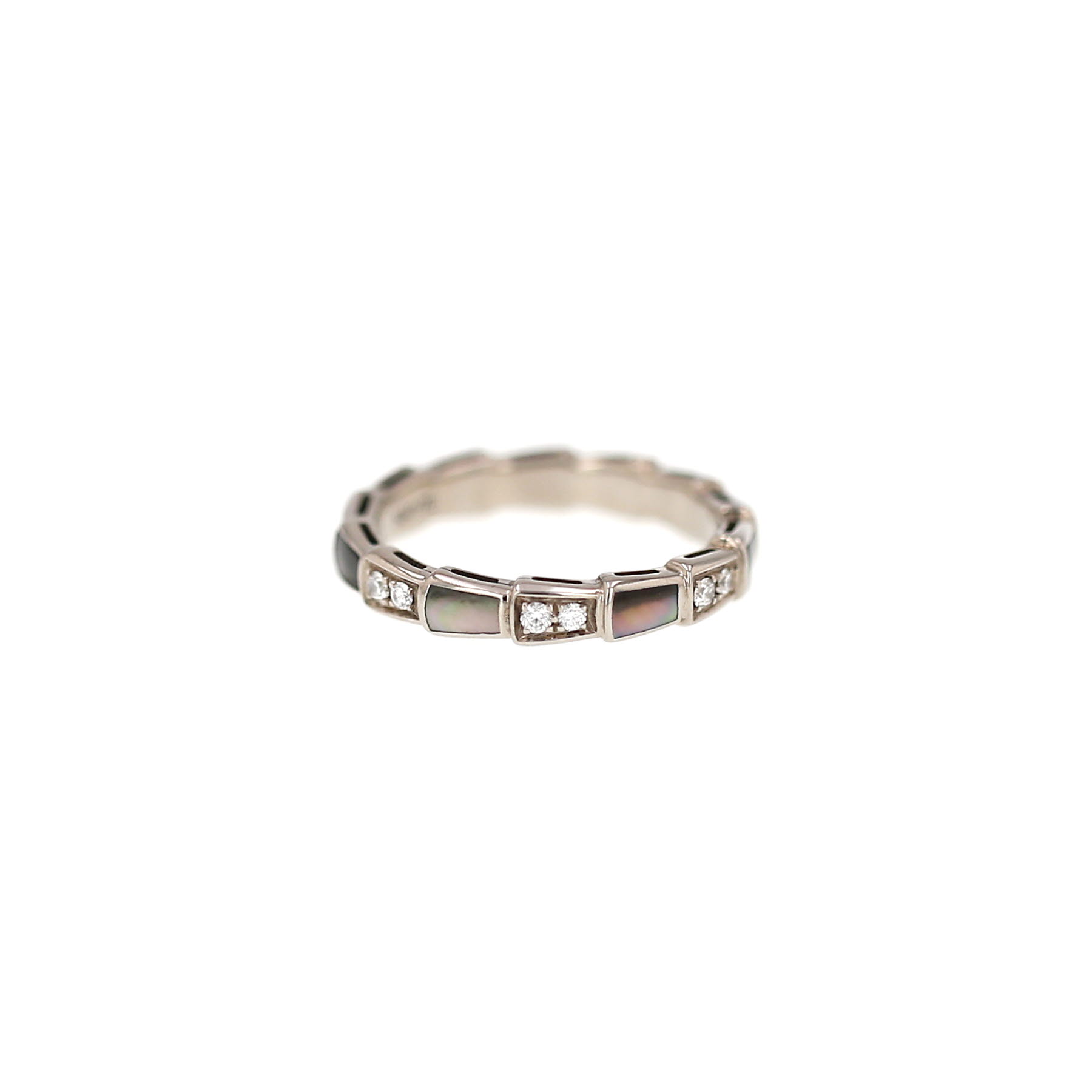 Bulgari Serpenti Viper ring in white gold, diamonds and mother of pearl