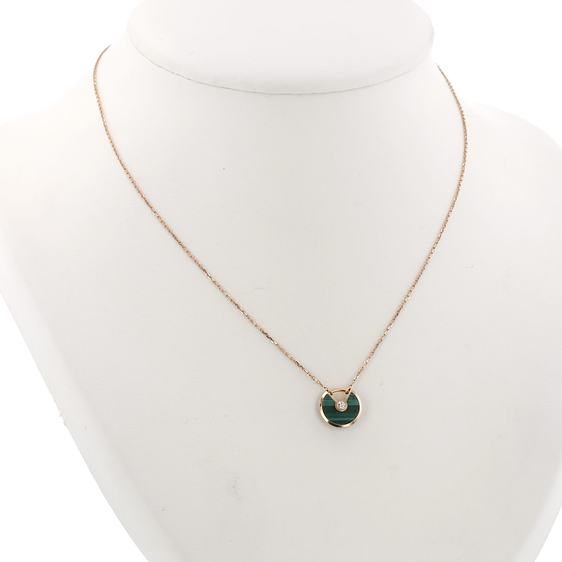 Collier Cartier Amulette taille XS en or rose, diamant et malachite