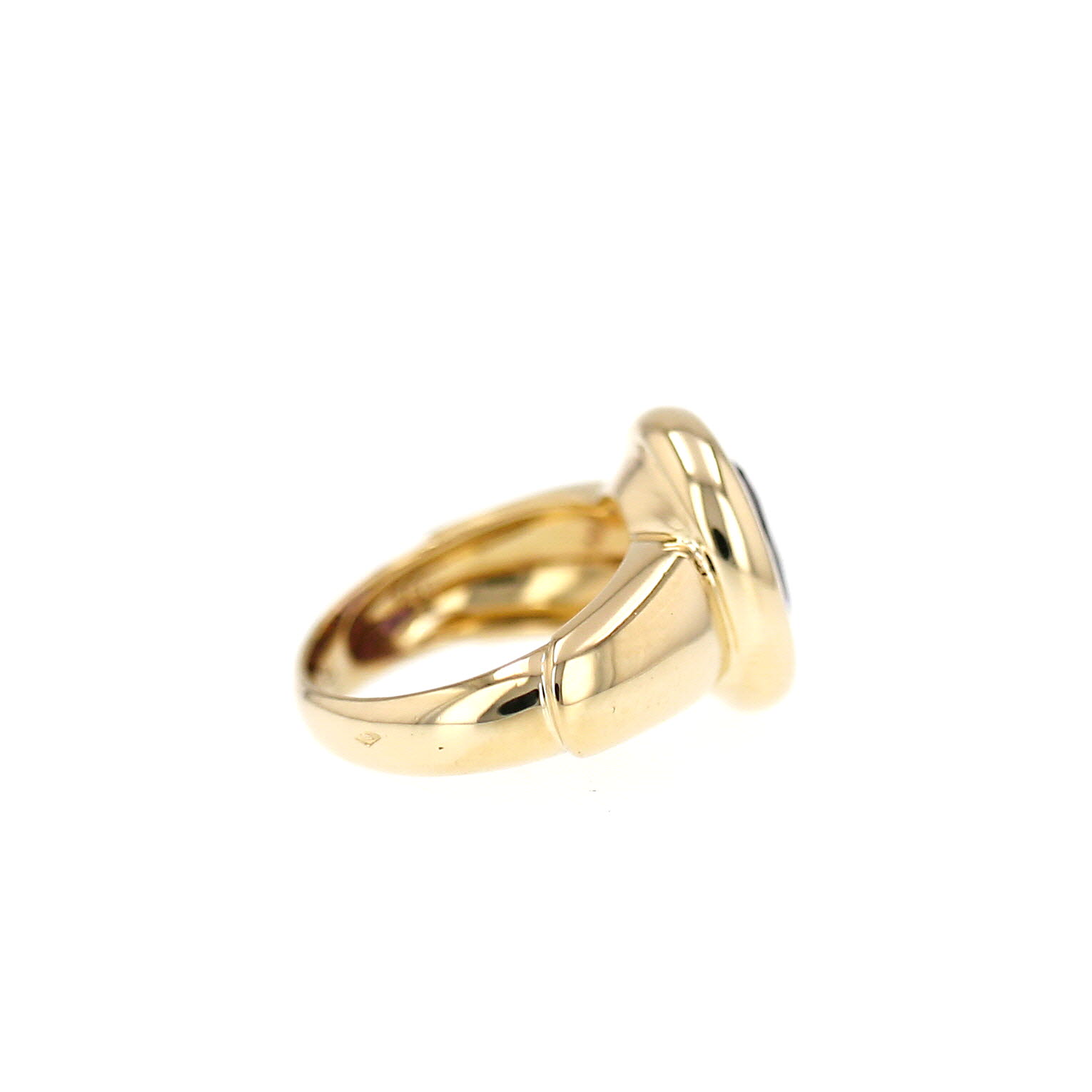 Bague O.J. Perrin  en or jaune et améthyste