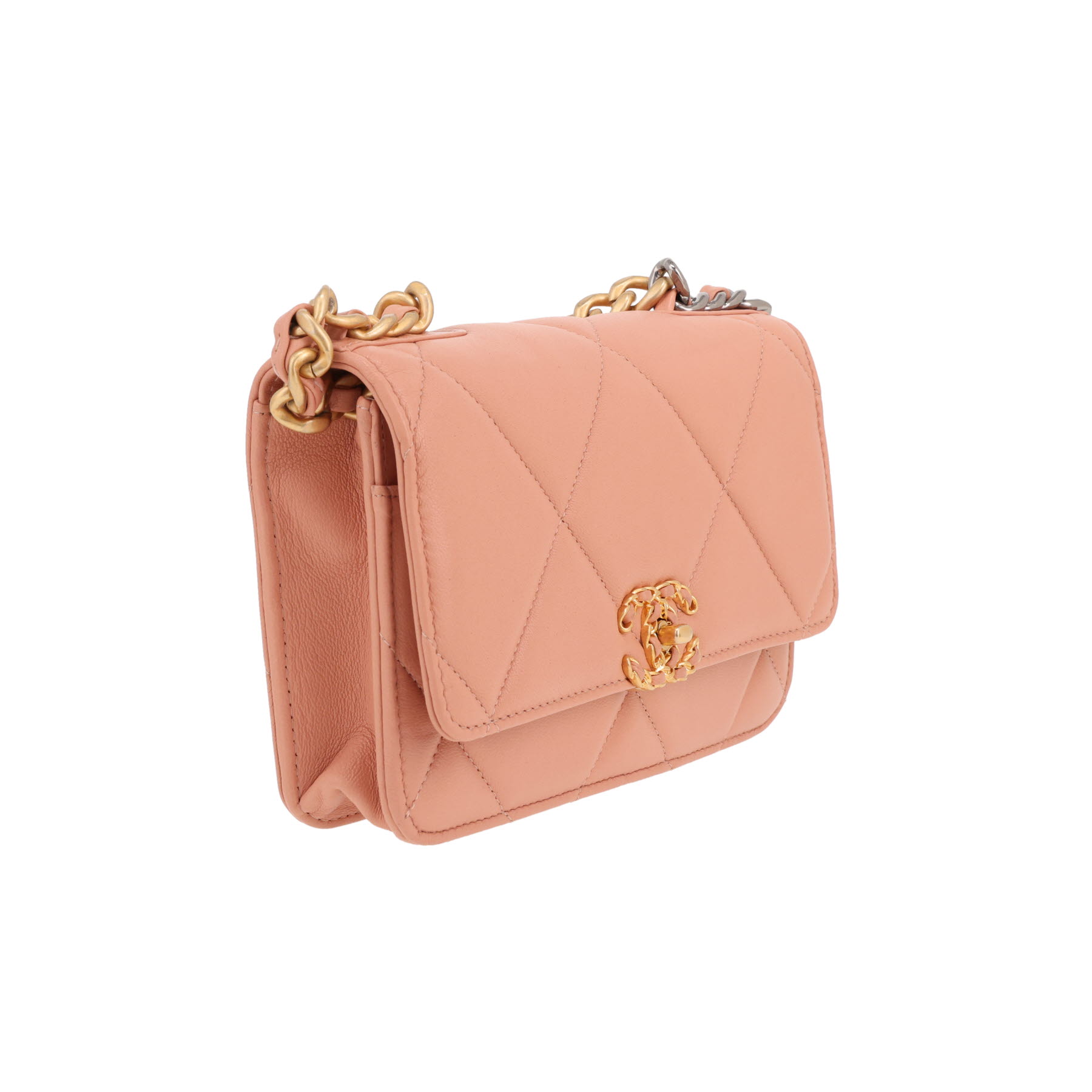 Chanel  Wallet on Chain 19 shoulder bag  in pink quilted leather