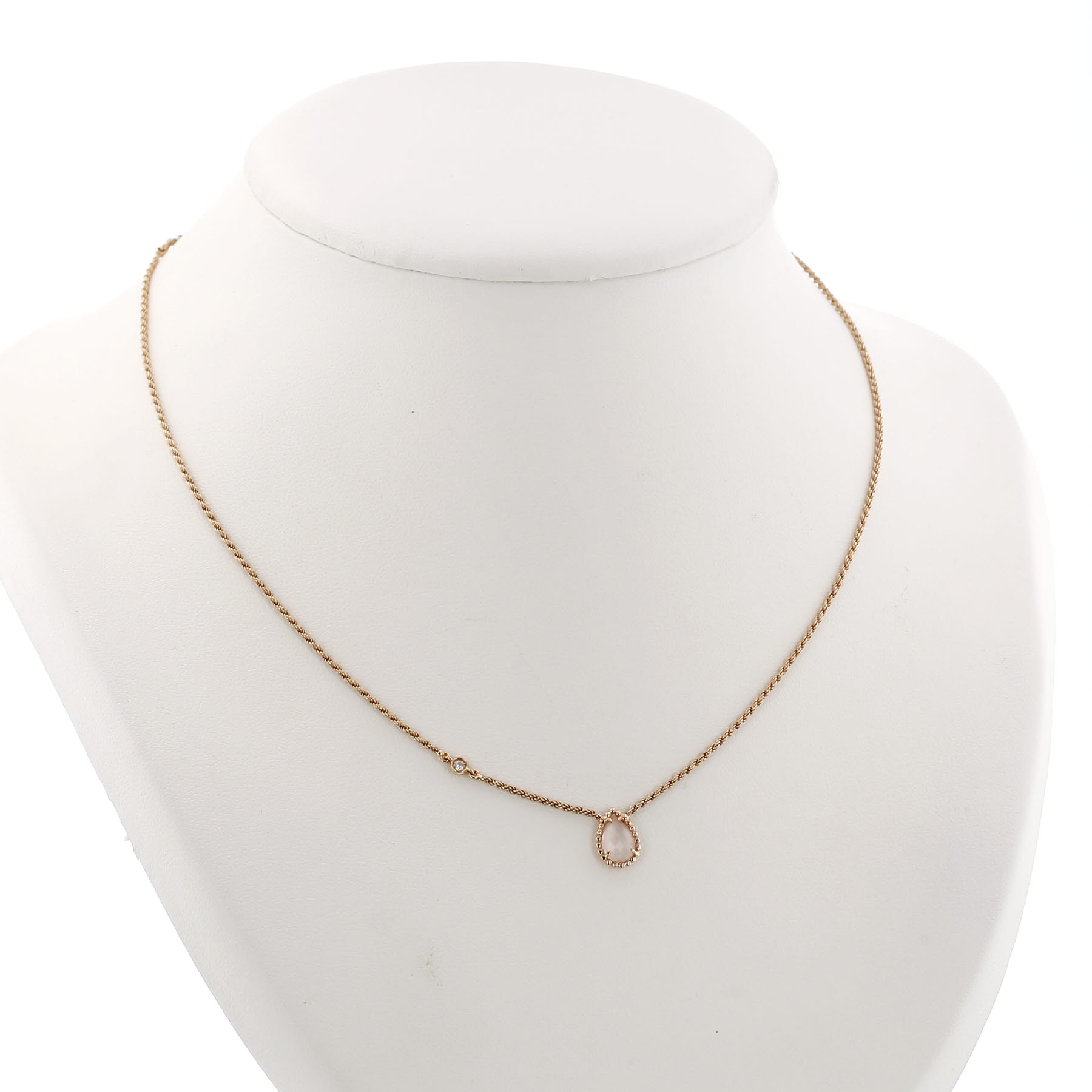 Collier Boucheron Serpent Bohème taille XS en or rose, quartz rose et diamant