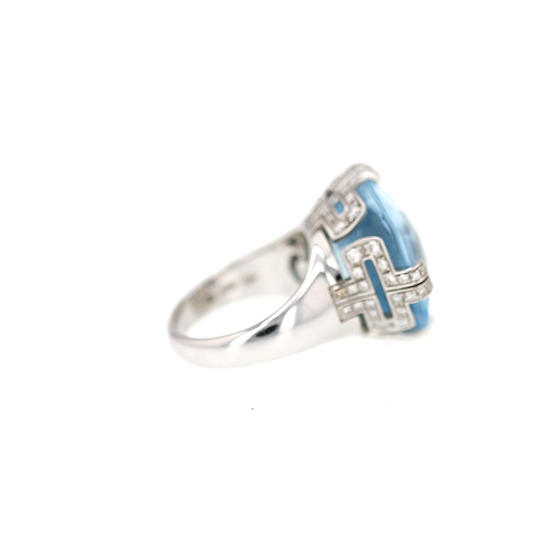 Anello Bulgari Parentesi Cocktail in oro bianco, topazio blu e diamanti