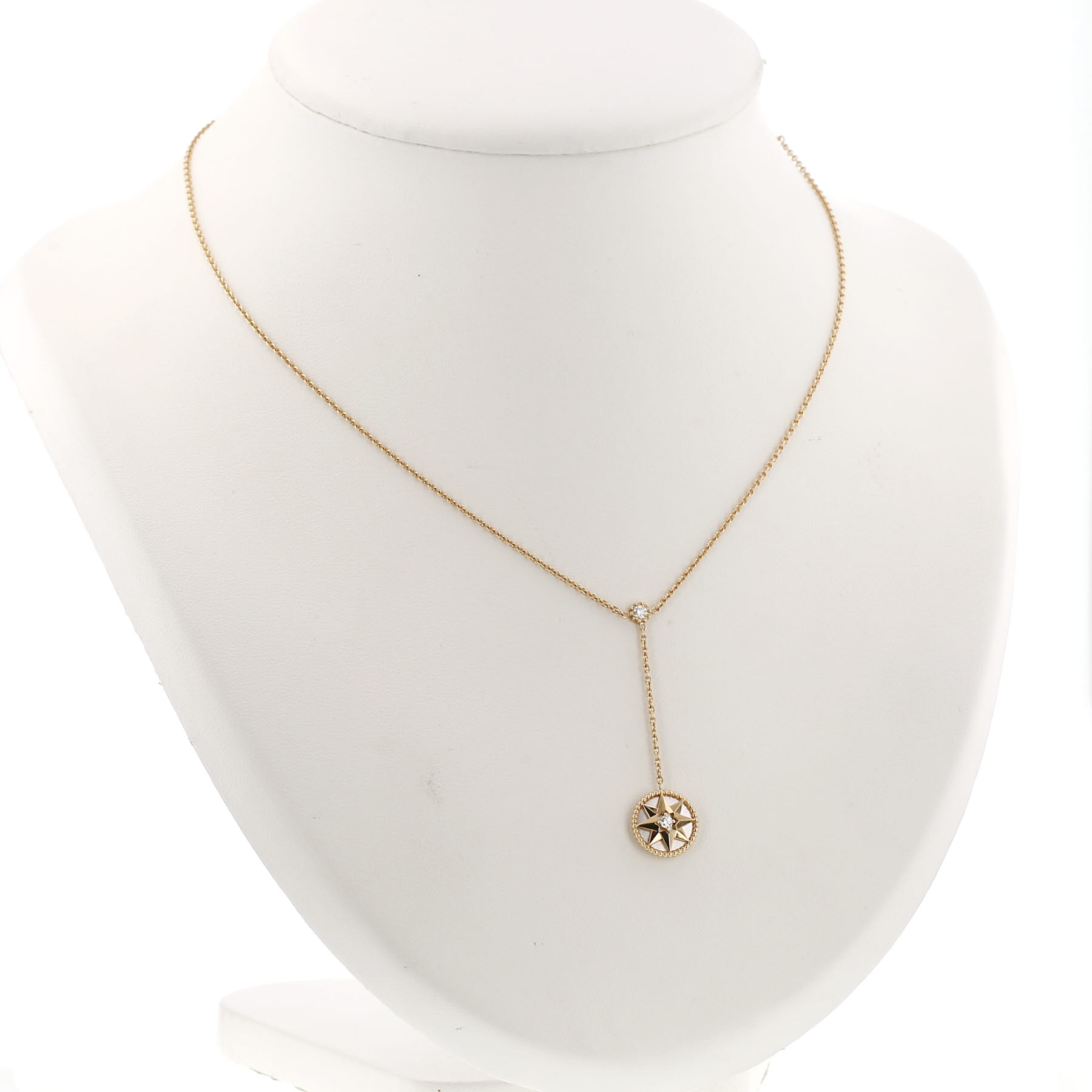 Collar «Rose des vents» de Dior en oro amarillo, nácar y diamantes