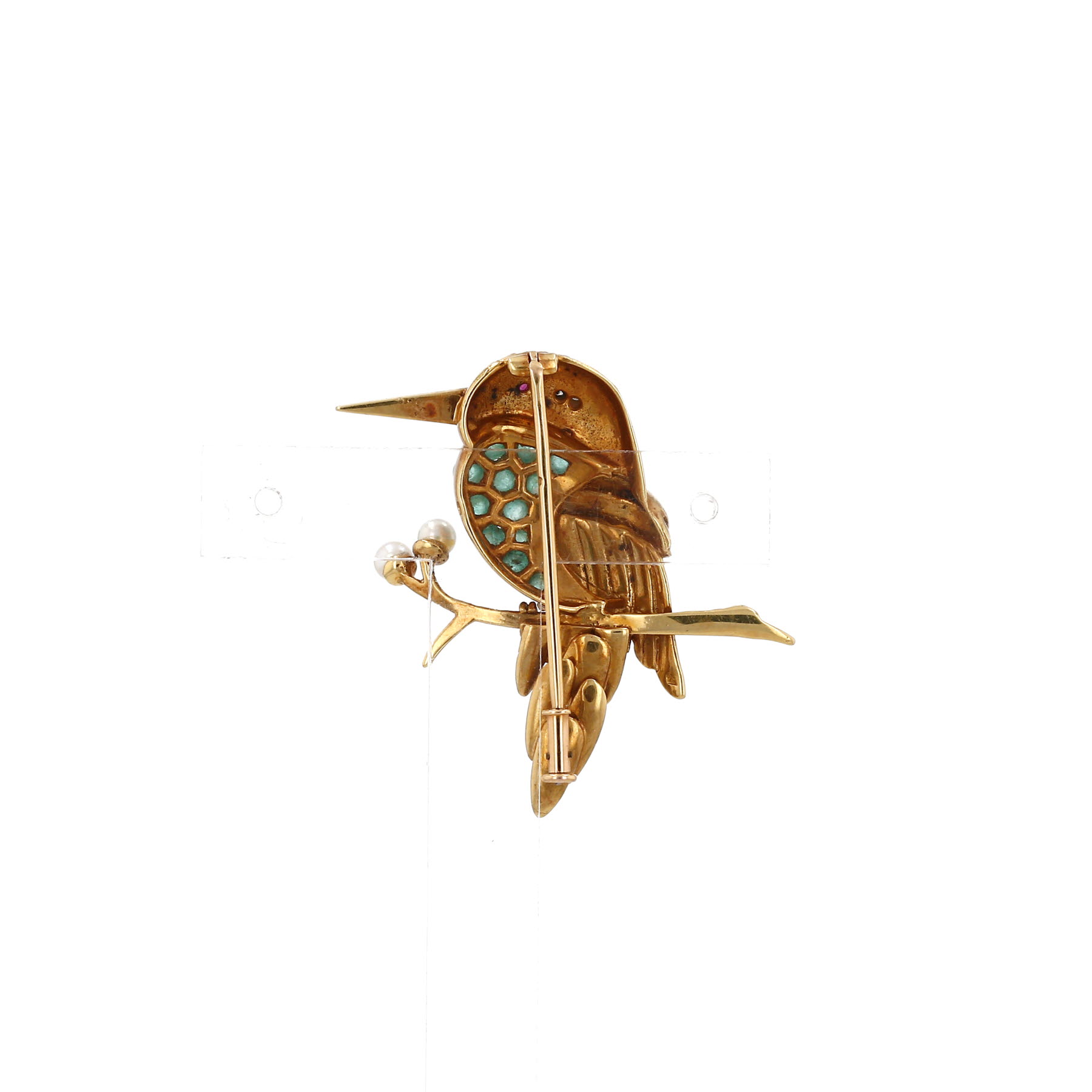 Vintage 1950's brooch in yellow gold, with cultured pearls and emeralds