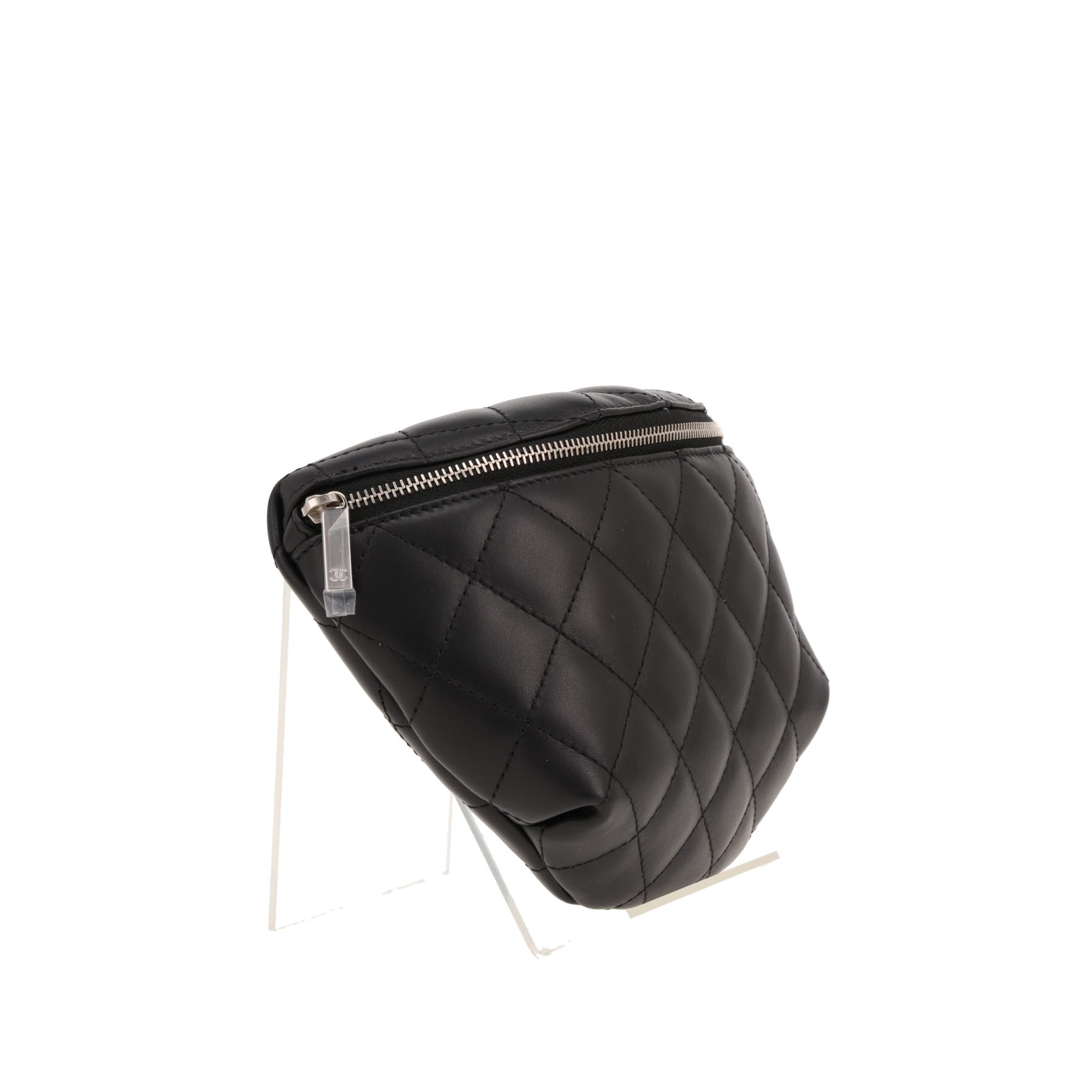 Chanel  Pochette ceinture clutch-belt  in black quilted leather