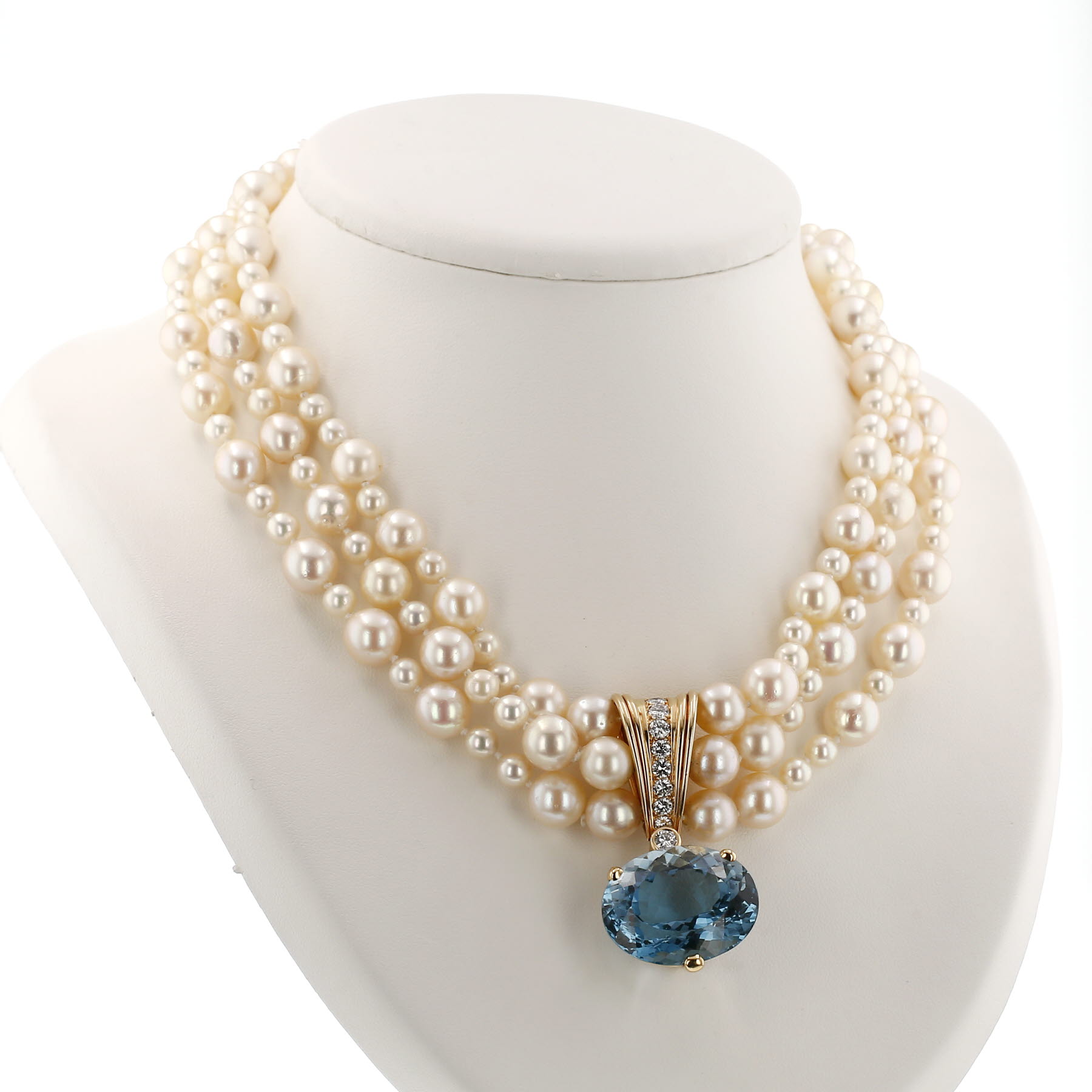 Poiray necklace in yellow gold, blue topaz and cultured pearls