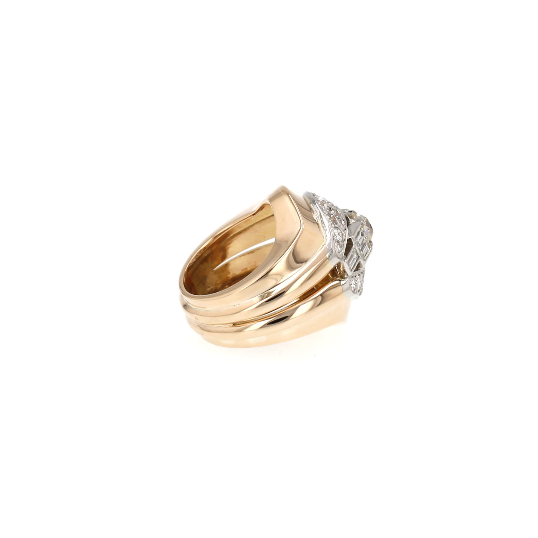 Vintage 1940s ring in rose gold, platinum and diamonds