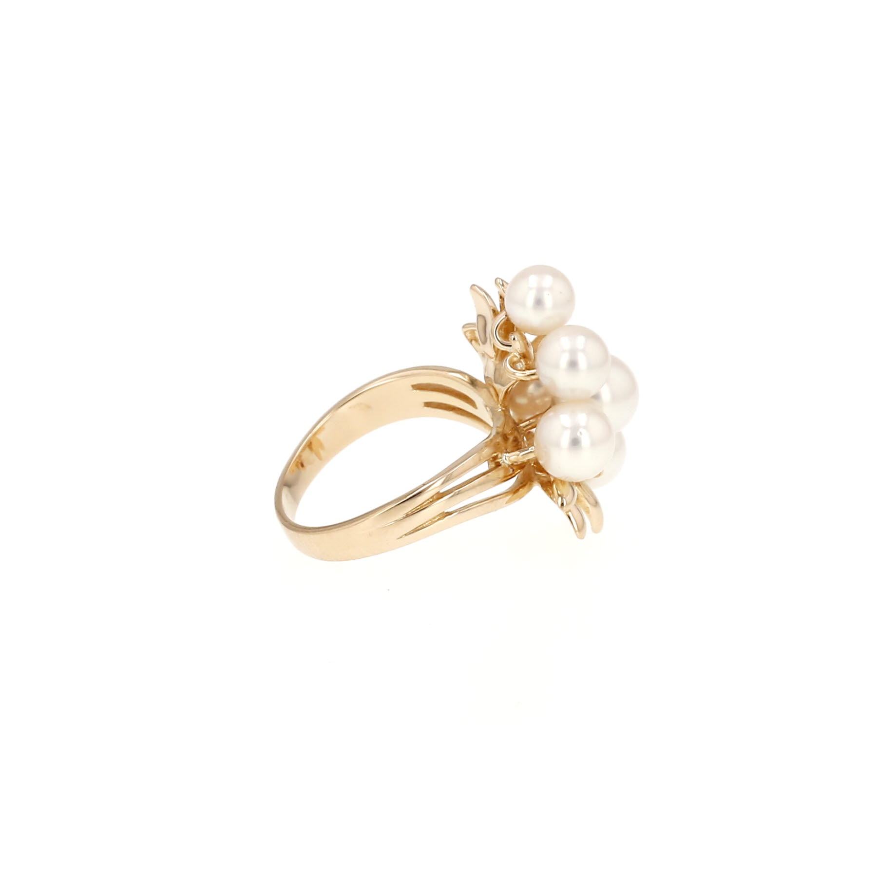Bague Tasaki en or jaune, rubis et perles de culture
