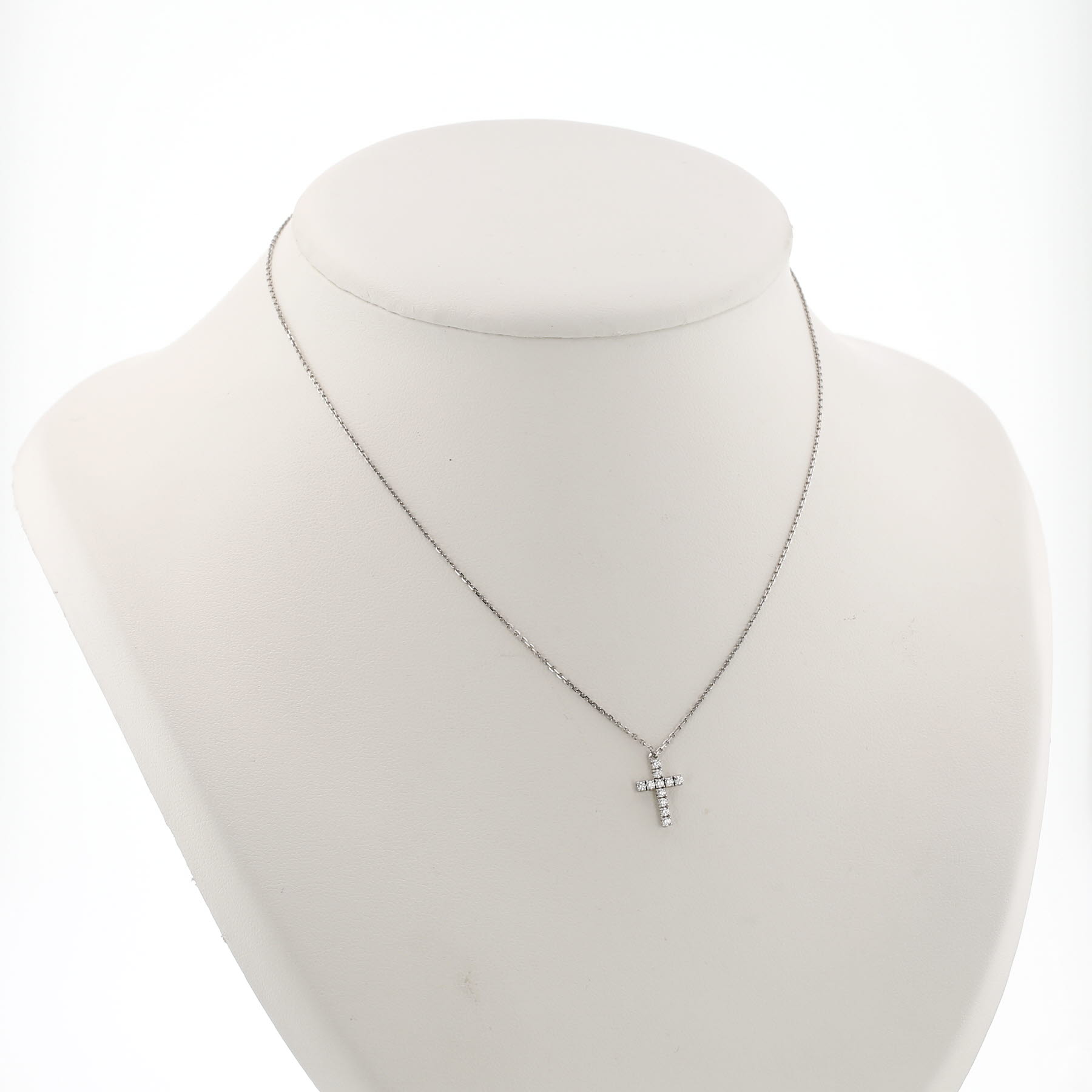 Cartier ‘Coeur et Symbole’ necklace in white gold and diamonds