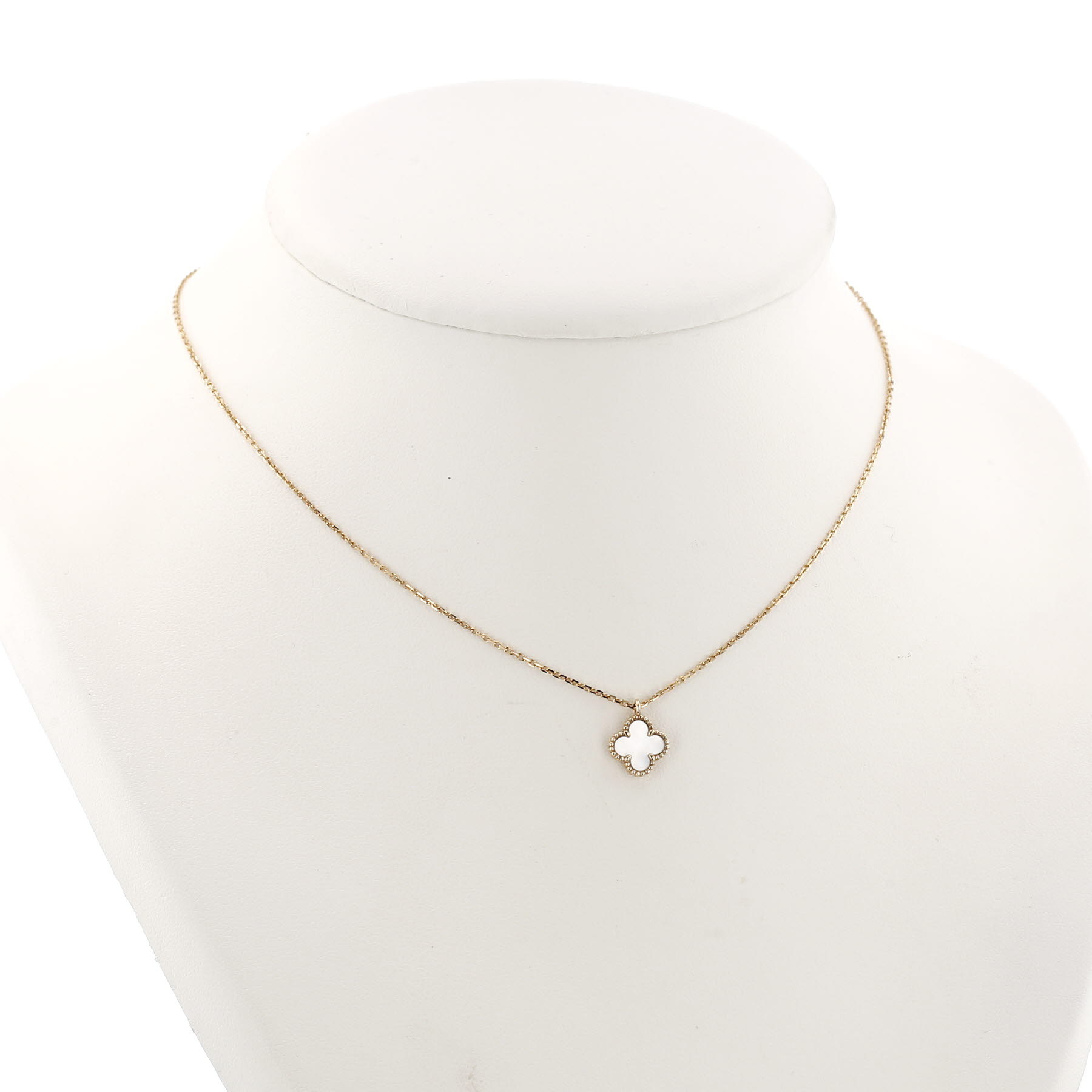 Van Cleef &amp; Arpels Sweet Alhambra necklace in yellow gold and mother-of-pearl