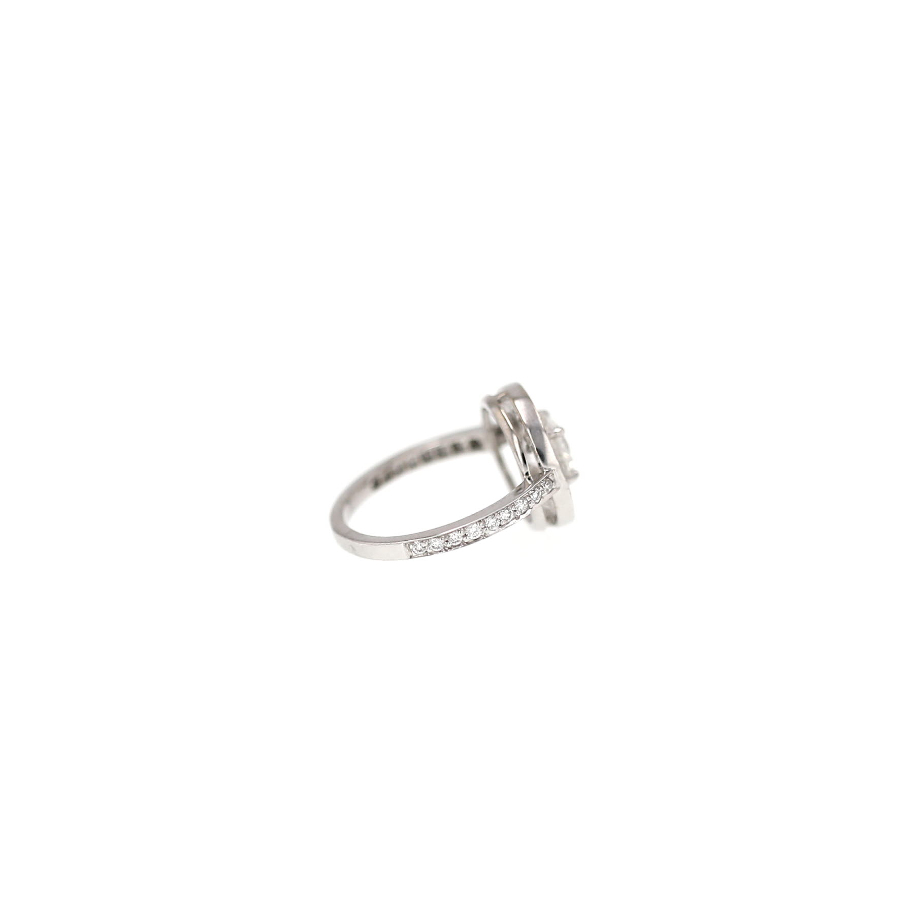 Anillo Ava de Boucheron en oro blanco y diamantes