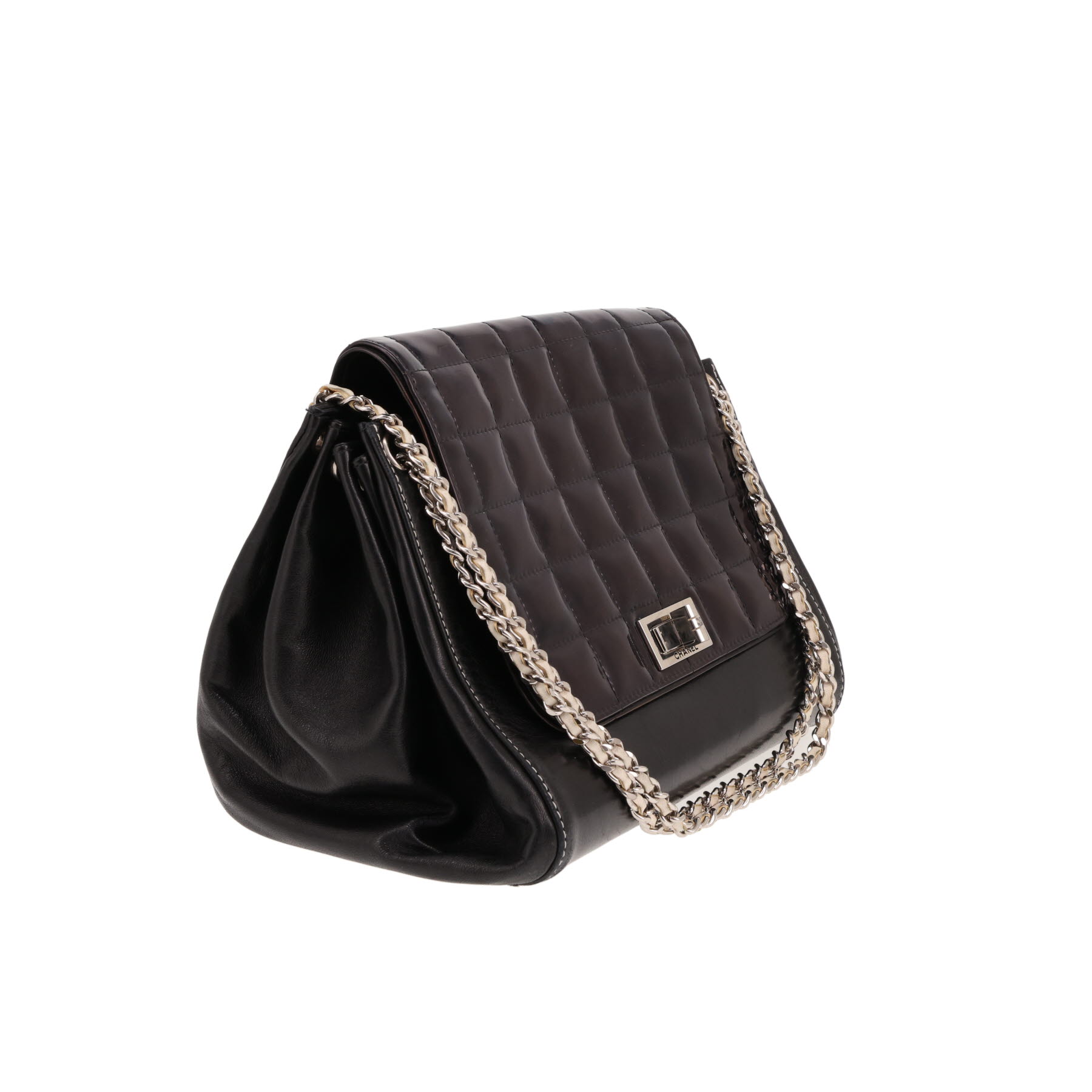 Chanel handbag   in black patent leather