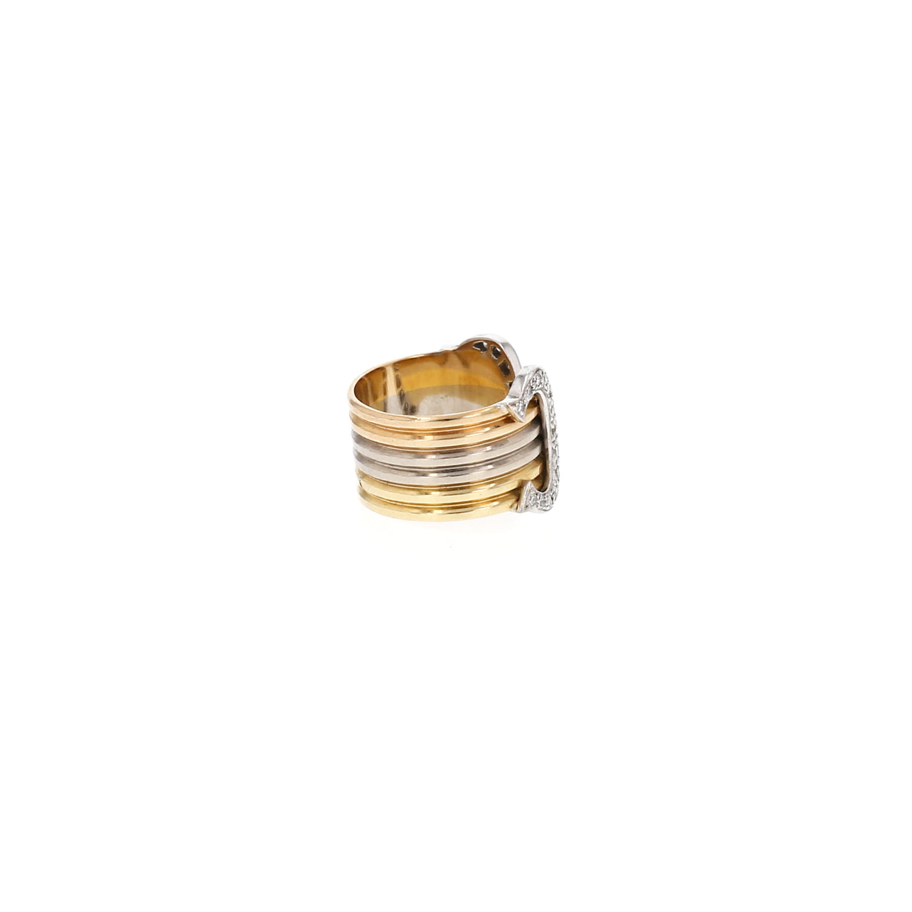 Anillo «C de Cartier» de Cartier, modelo grande, en tres tipos de oro y diamantes