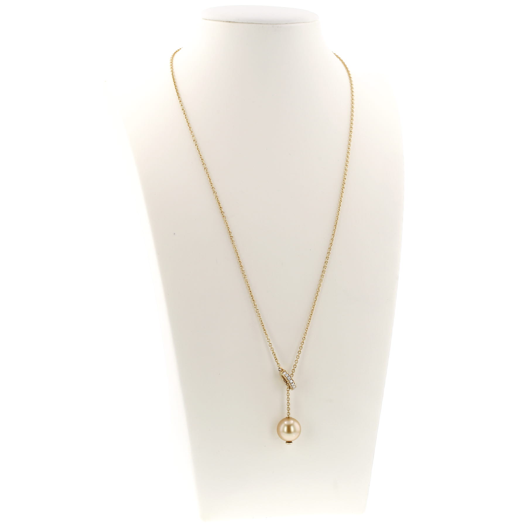 Collar Mikimoto de oro amarillo, con perla de cultivo y diamantes
