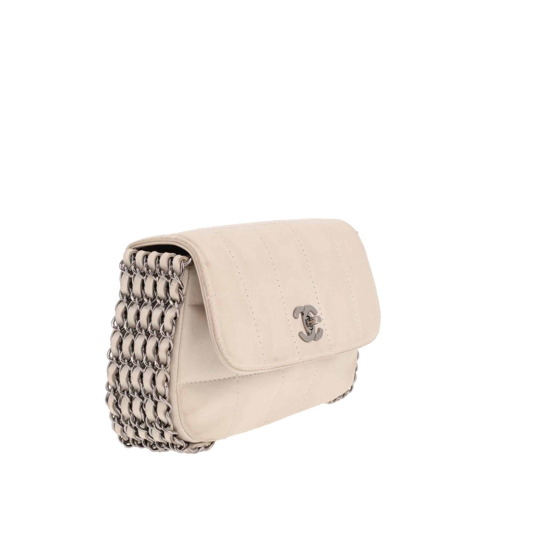 Bolso Chanel «Timeless» de piel acolchada en color Blanc Cassé