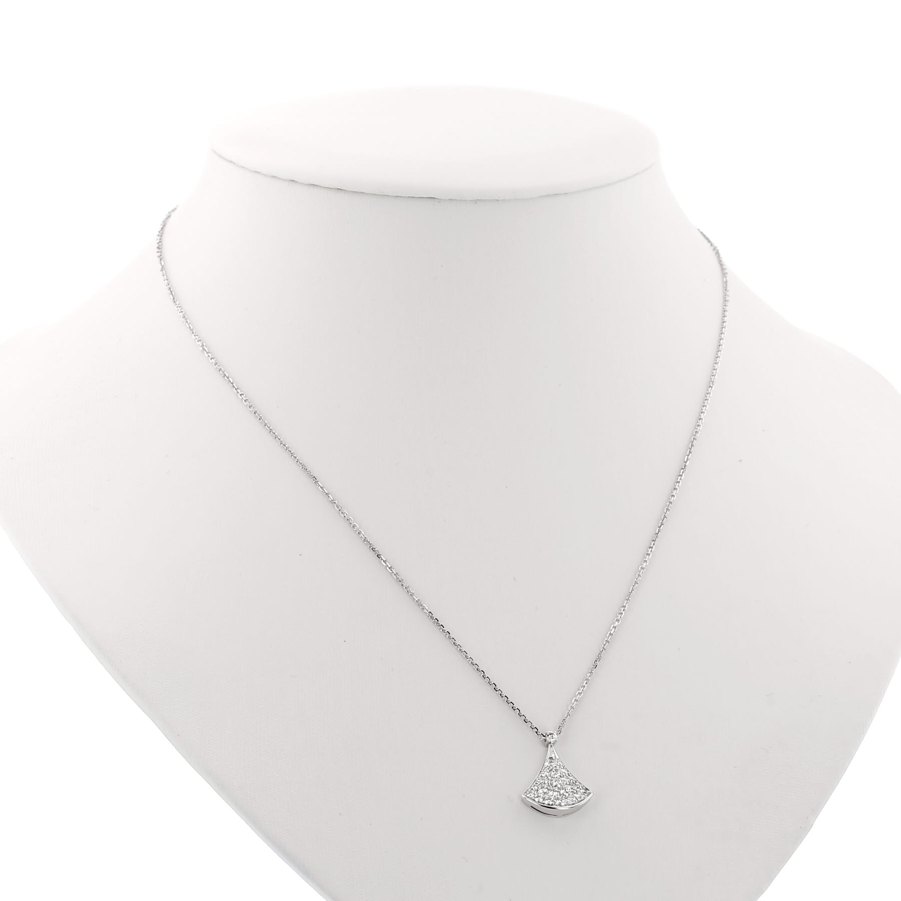 Collier Bulgari Diva's Dream en or blanc et diamants