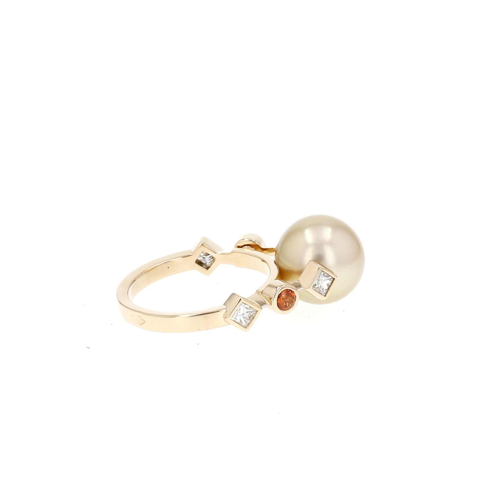 Anello Chaumet in oro giallo, con perla di coltura e zaffiri