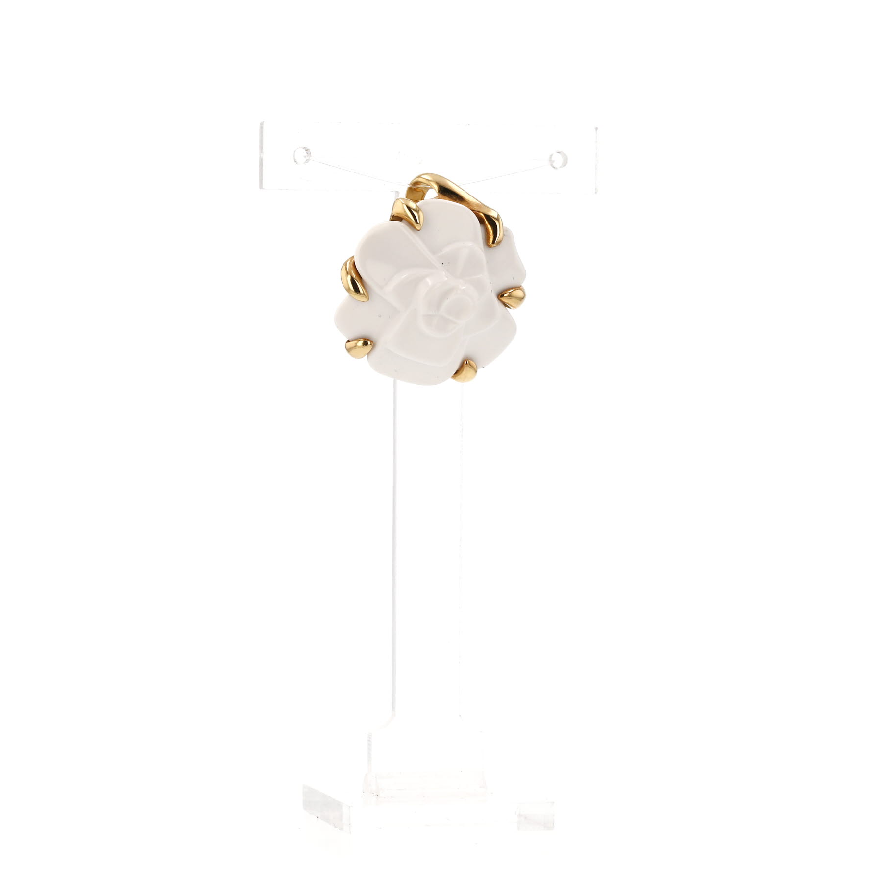 Chanel Camellia pendant in yellow gold and agate