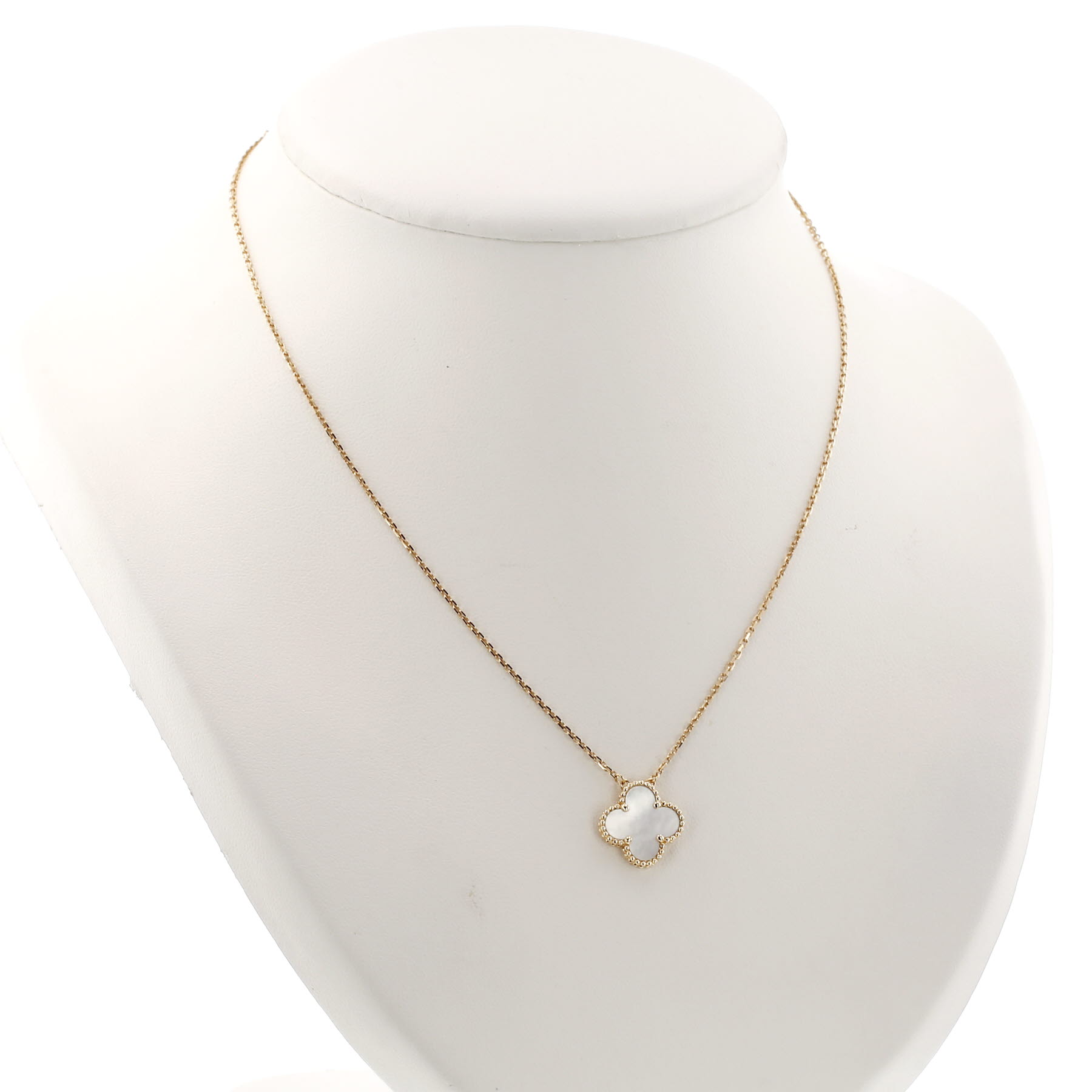 Van Cleef & Arpels Vintage Alhambra necklace in yellow gold and mother-of-pearl