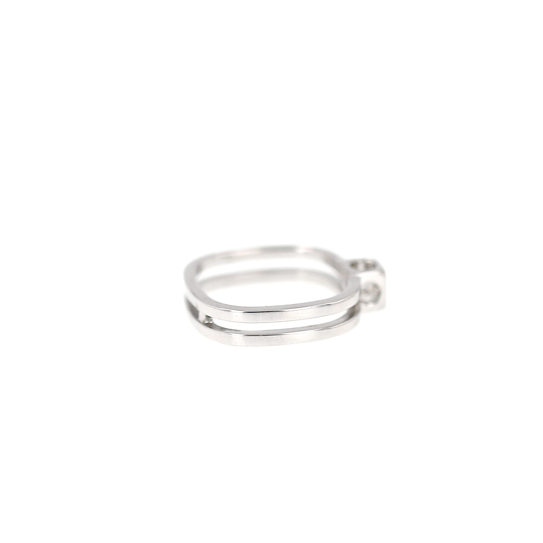 Dinh Van ‘Le Cube Diamant’ ring in white gold and diamonds