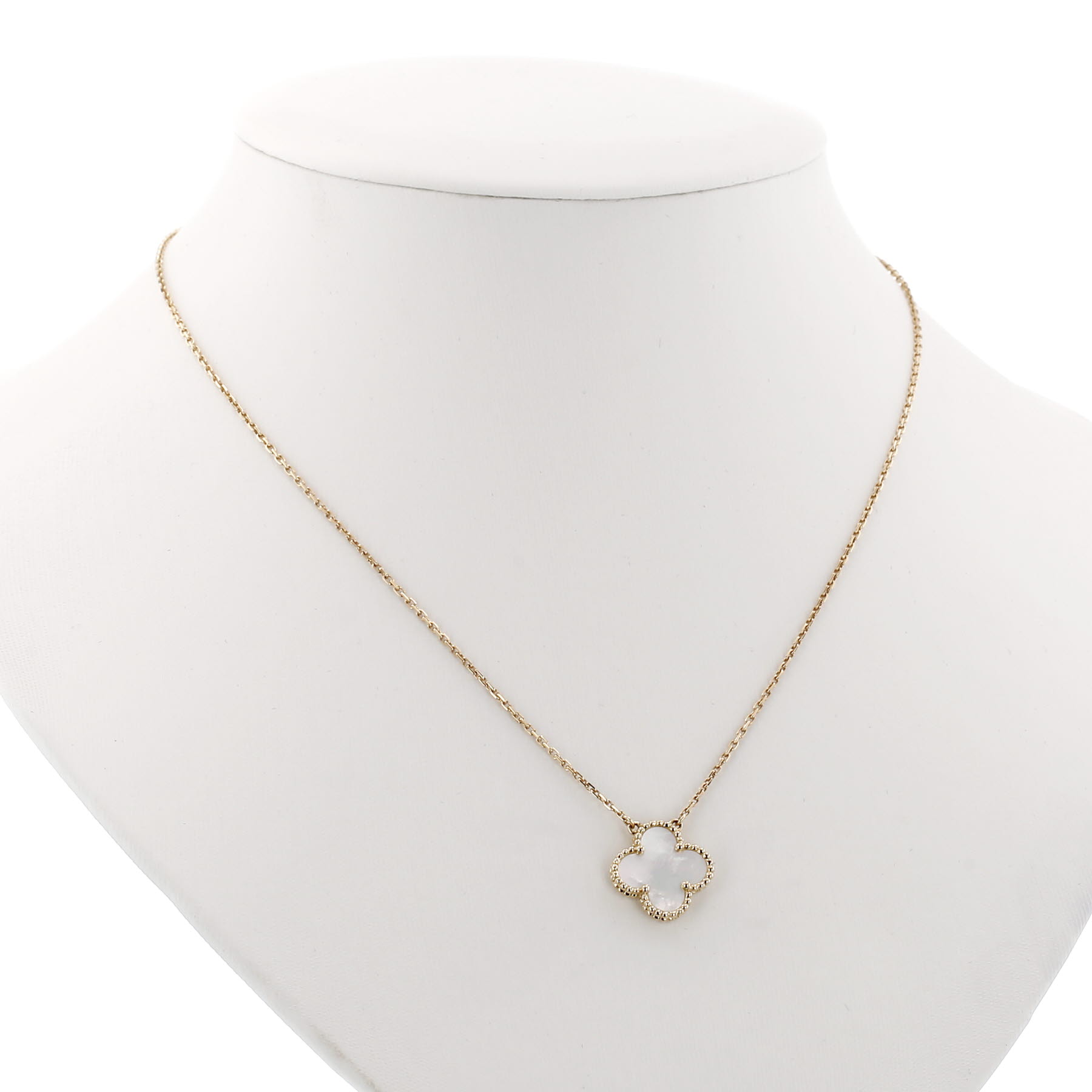 Van Cleef & Arpels Vintage Alhambra necklace in yellow gold and mother-of-pearl
