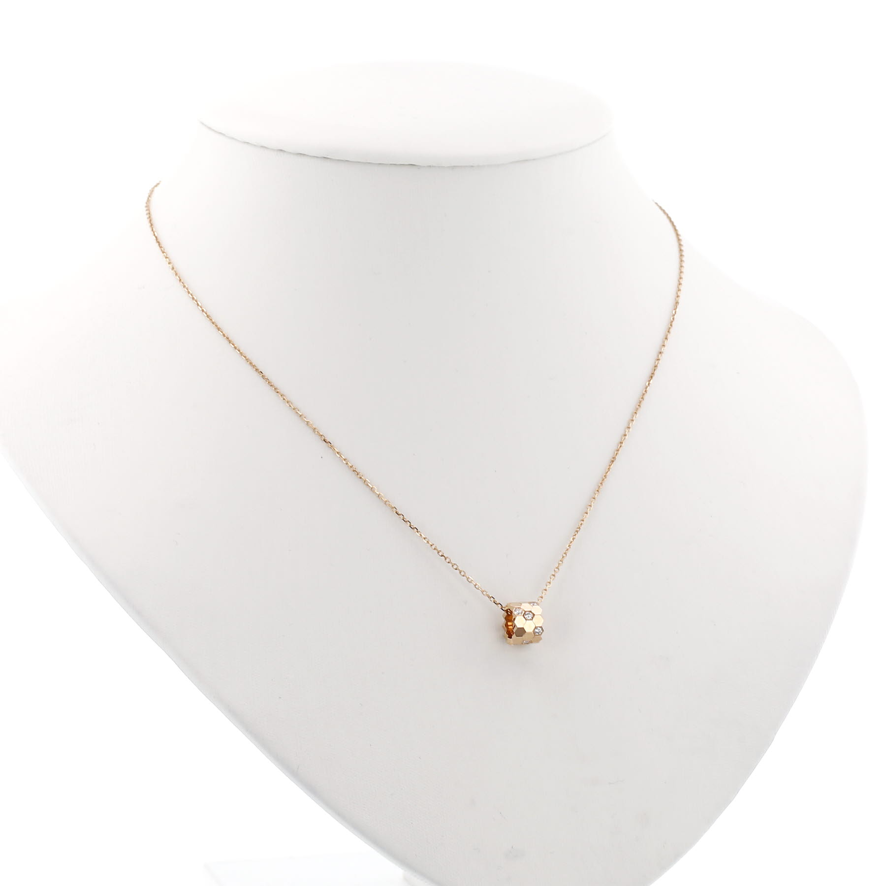 Chaumet ‘Bee my Love’ necklace in rose gold and diamonds