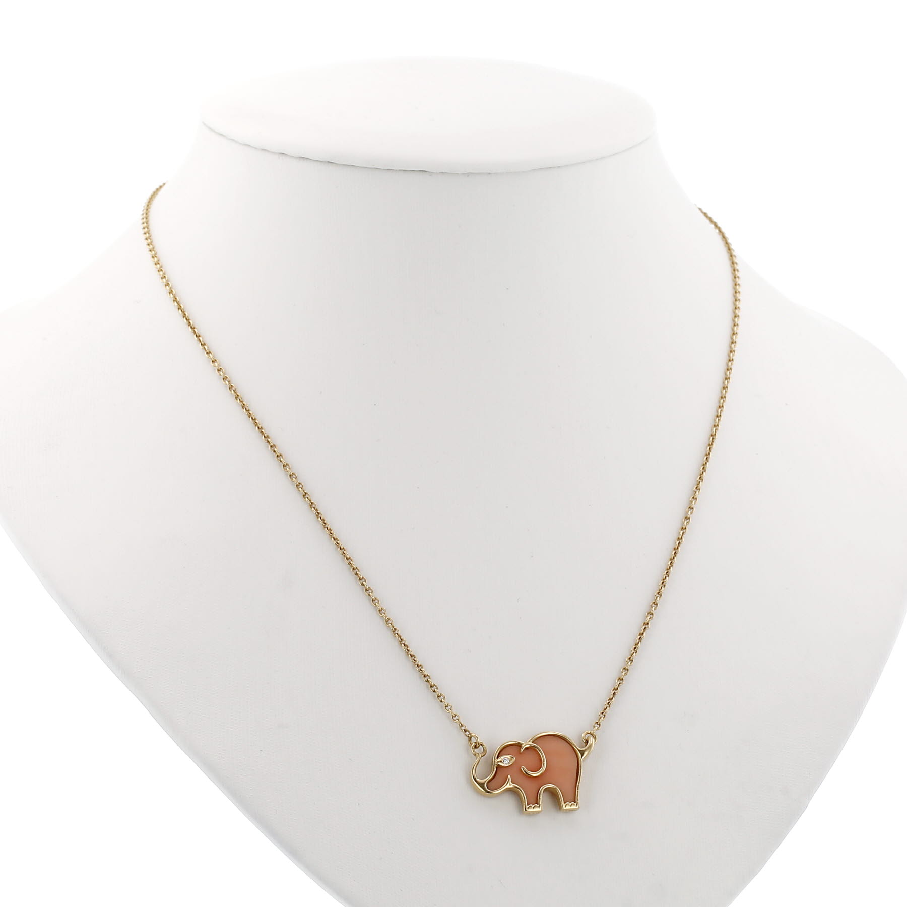 Van Cleef & Arpels necklace in yellow gold, Corail and diamonds