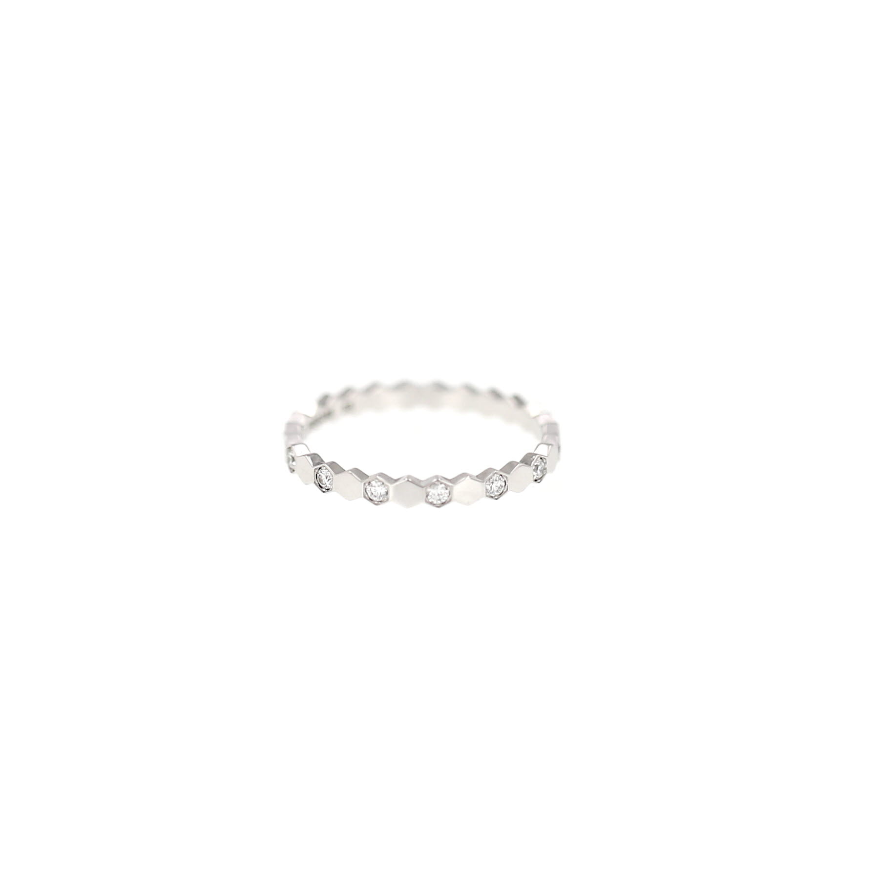 Chaumet ‘Bee my Love’ ring in white gold and diamonds
