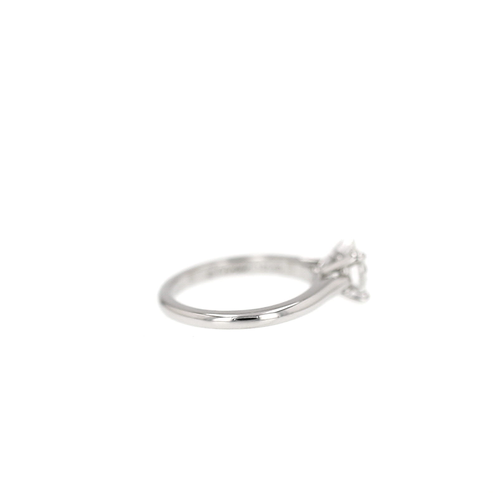 Cartier 1895 solitaire ring in platinum and diamond