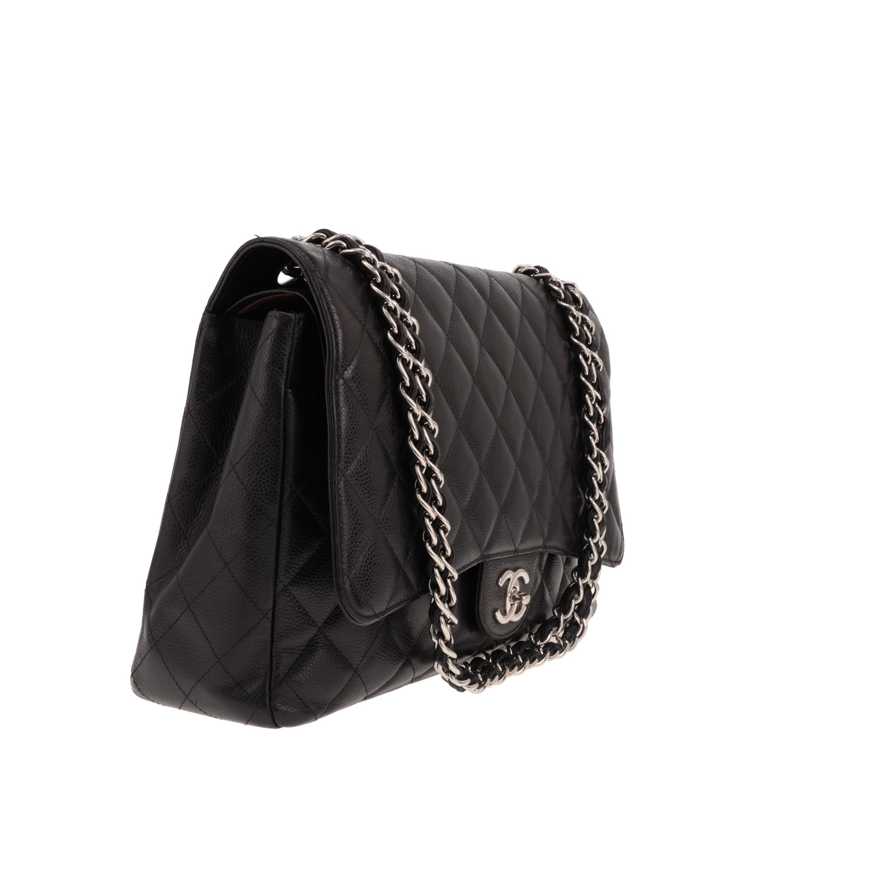 Chanel Timeless Maxi Jumbo shoulder bag in black quilted leather