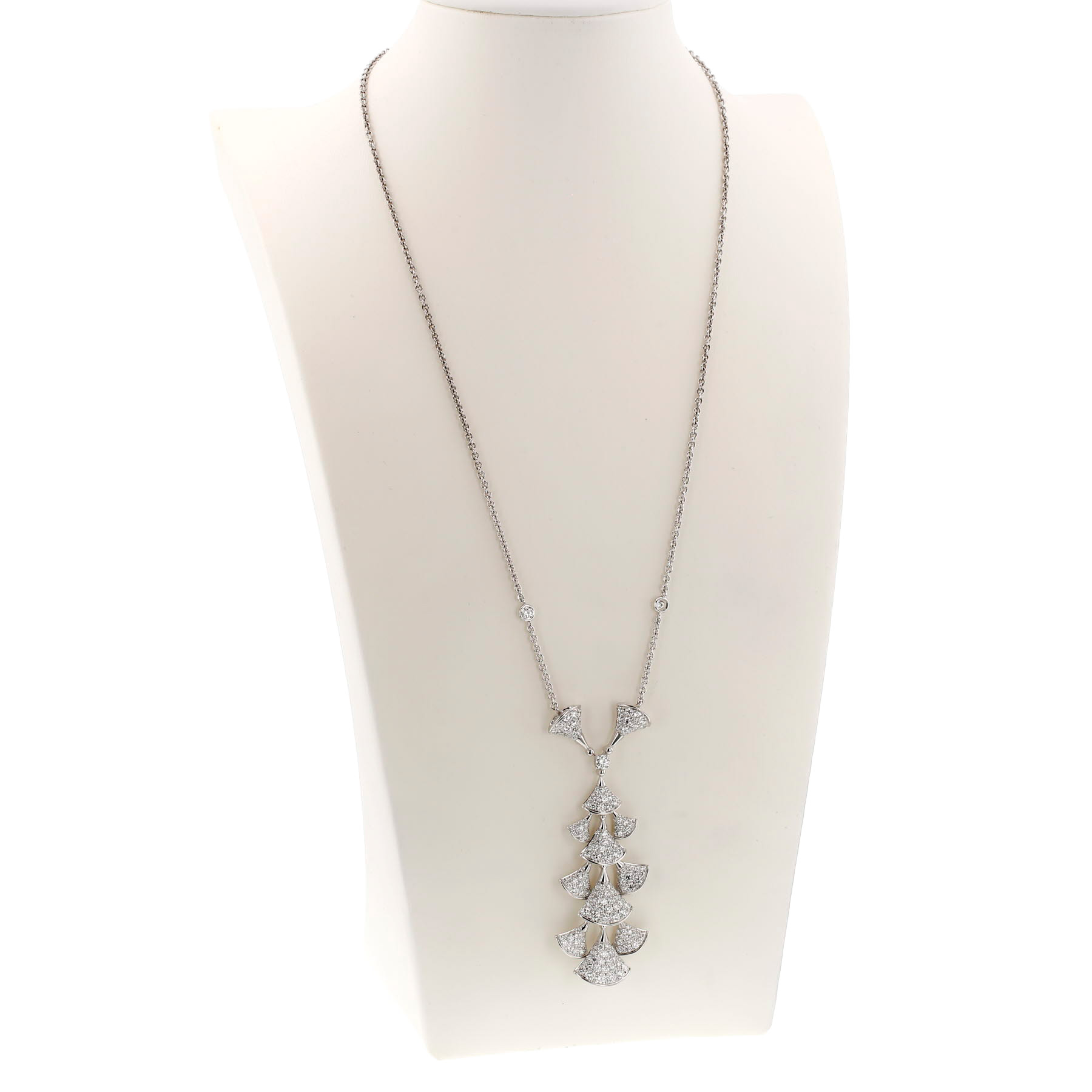 Bulgari Divas' Dream necklace in white gold and diamonds