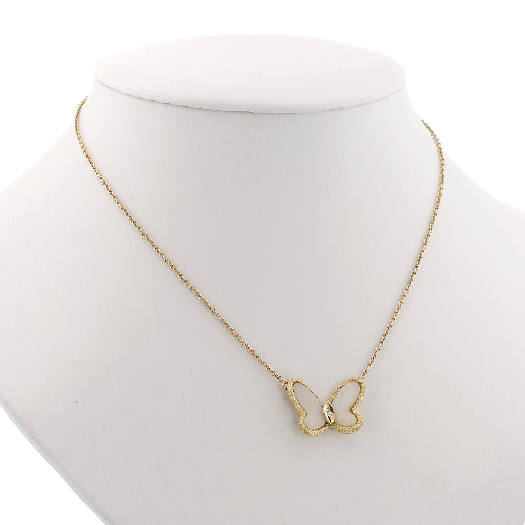 Van Cleef & Arpels necklace in yellow gold, Corail and diamonds
