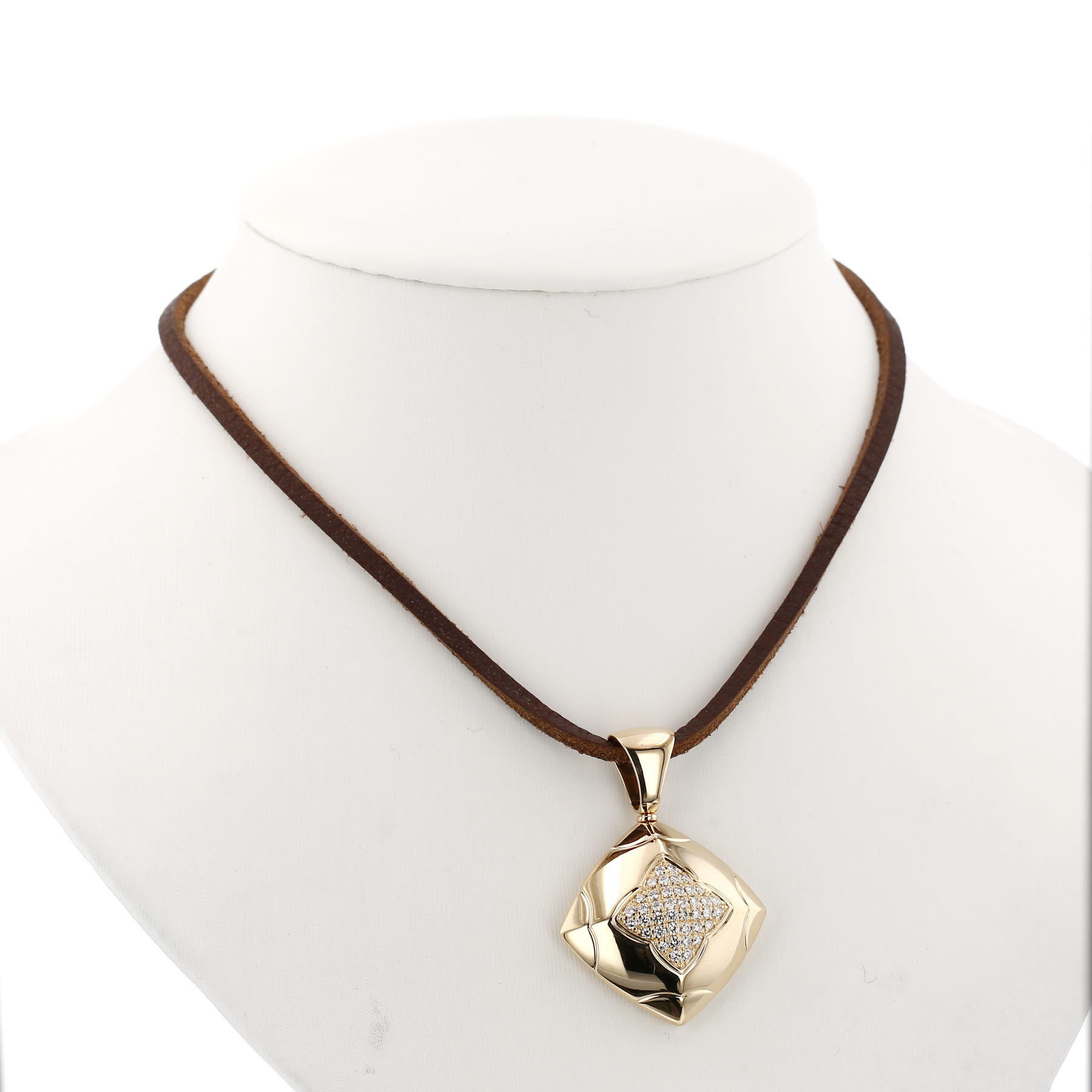 Pendentif Bulgari Pyramide en or jaune et diamants