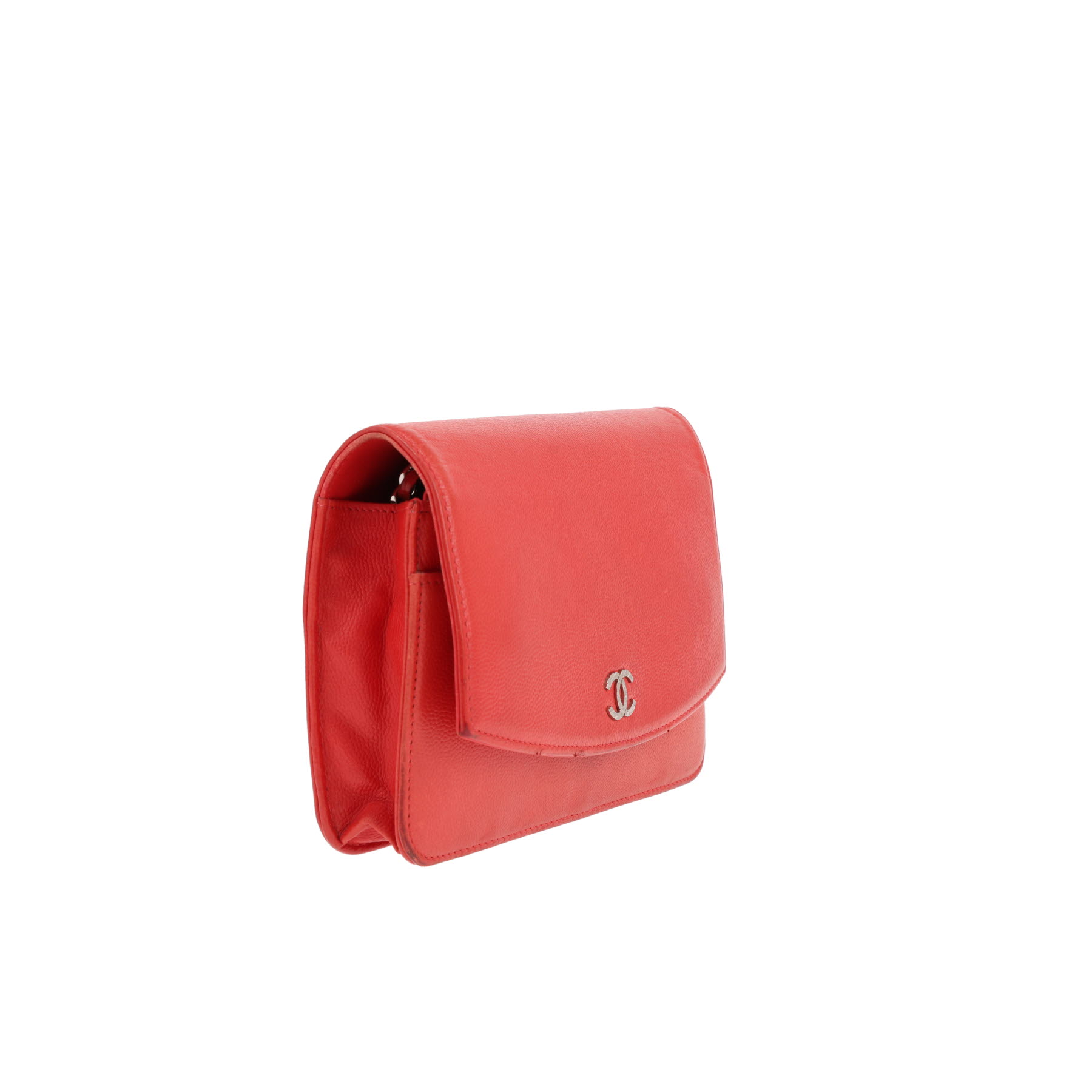 Chanel ‘Wallet on Chain’ shoulder bag in red leather
