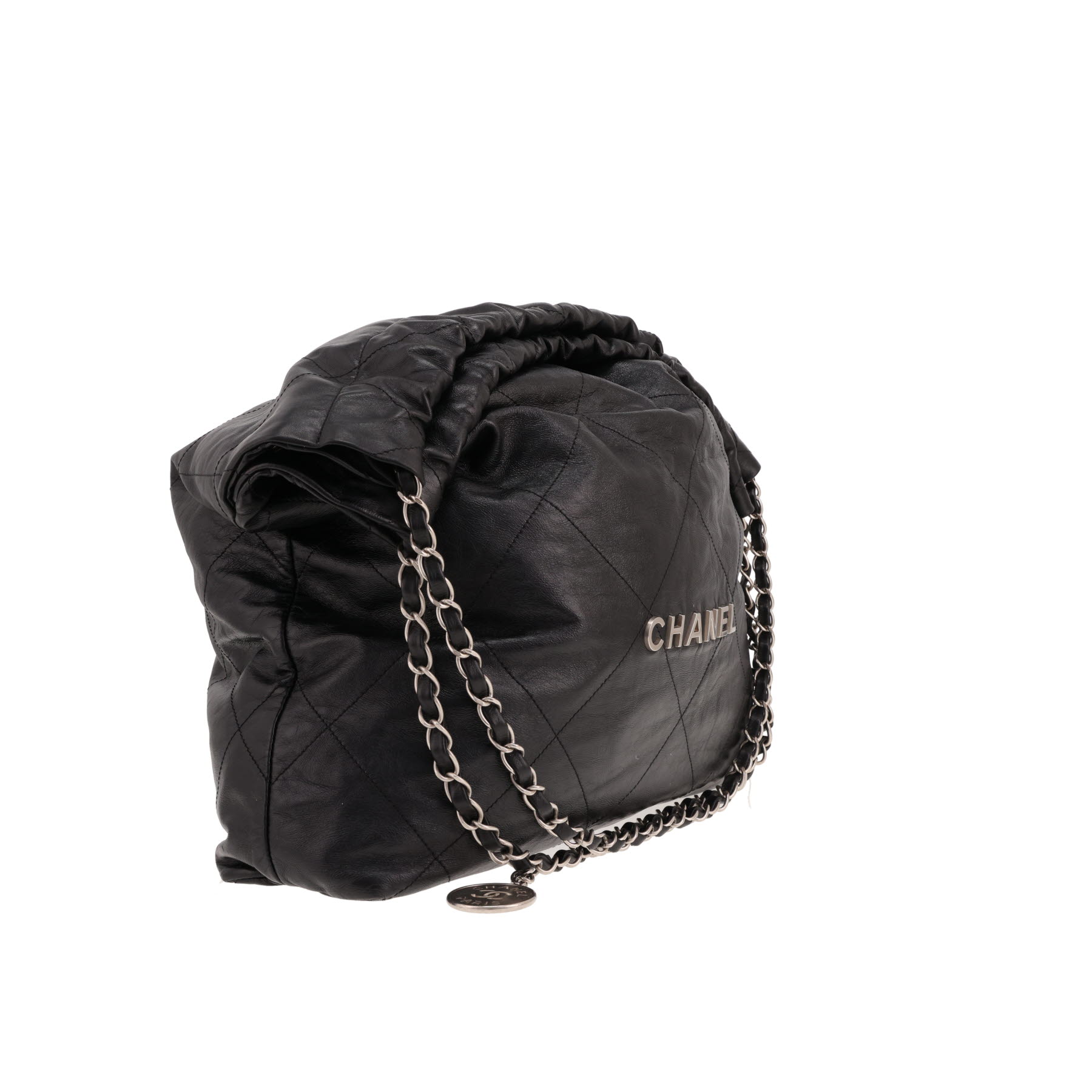 Chanel 22 handbag in black quilted leather