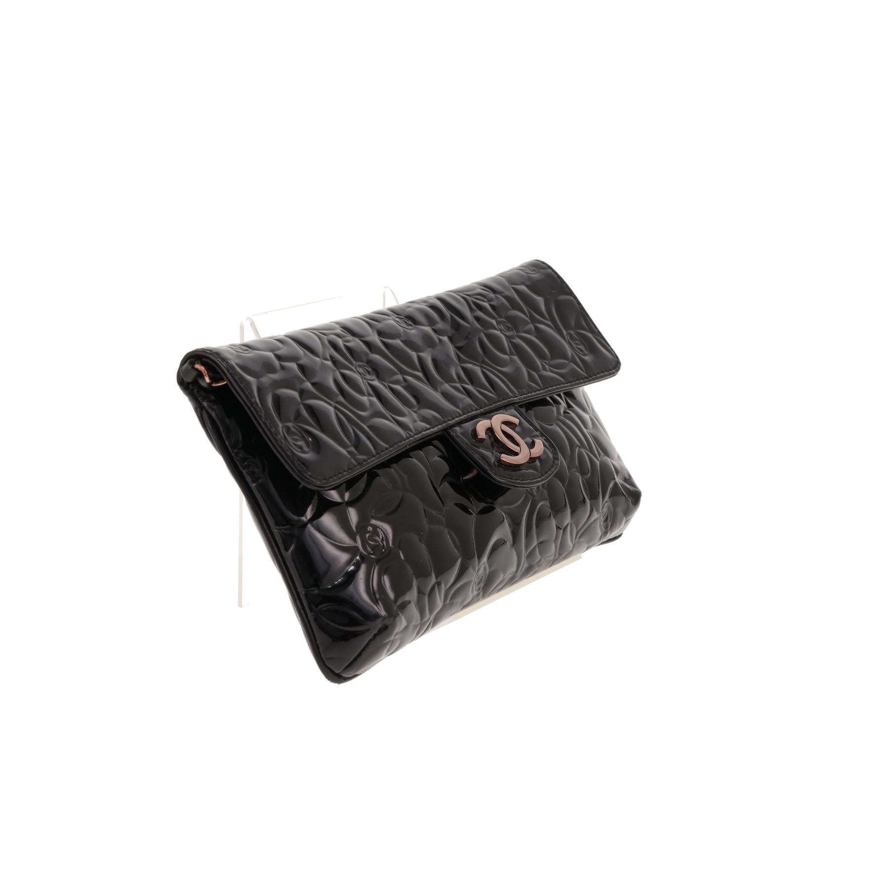 Bolso de mano de Chanel  Bolso con solapa de piel charol negra